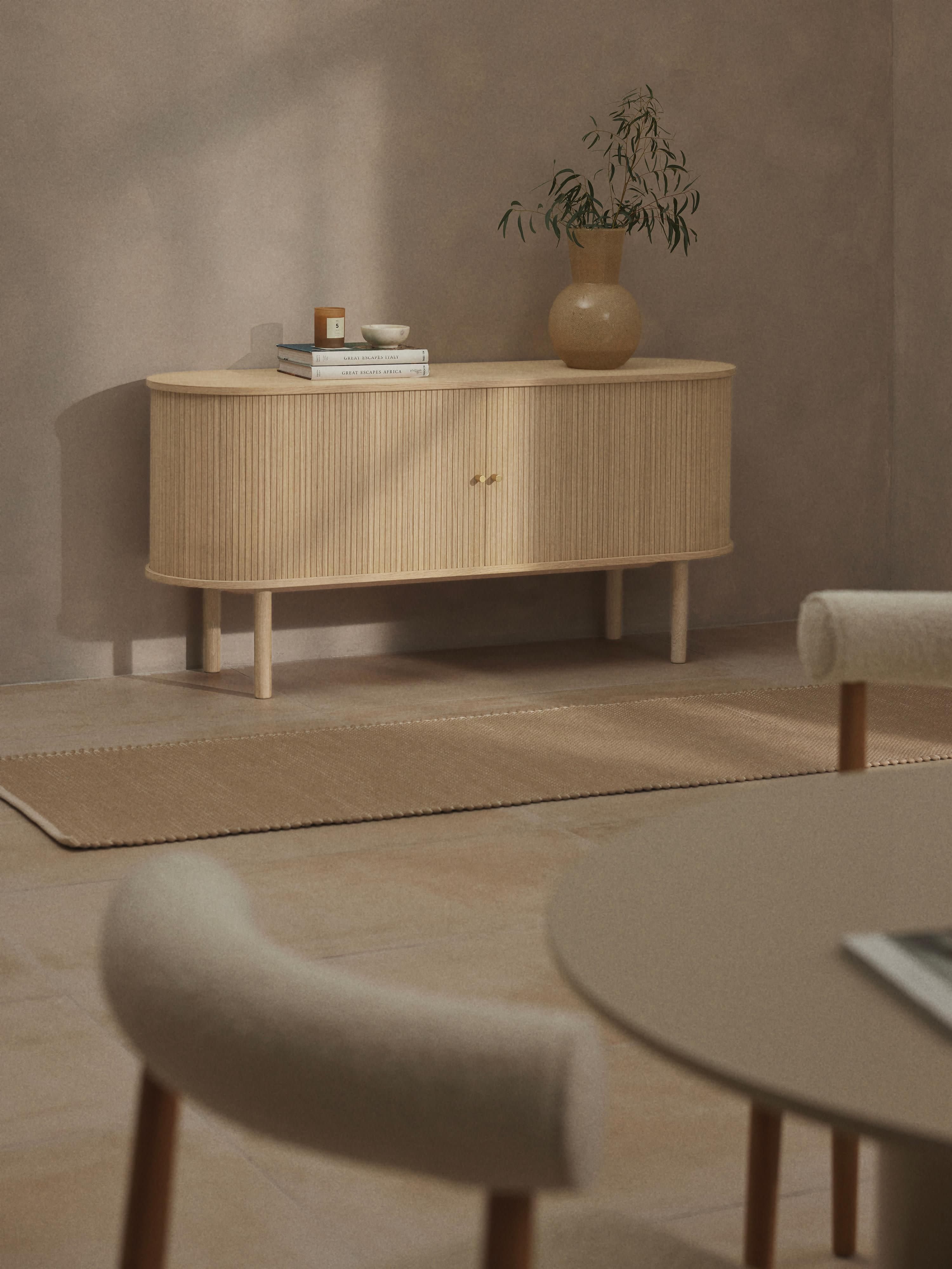Sideboard Calary mit geriffelter Front