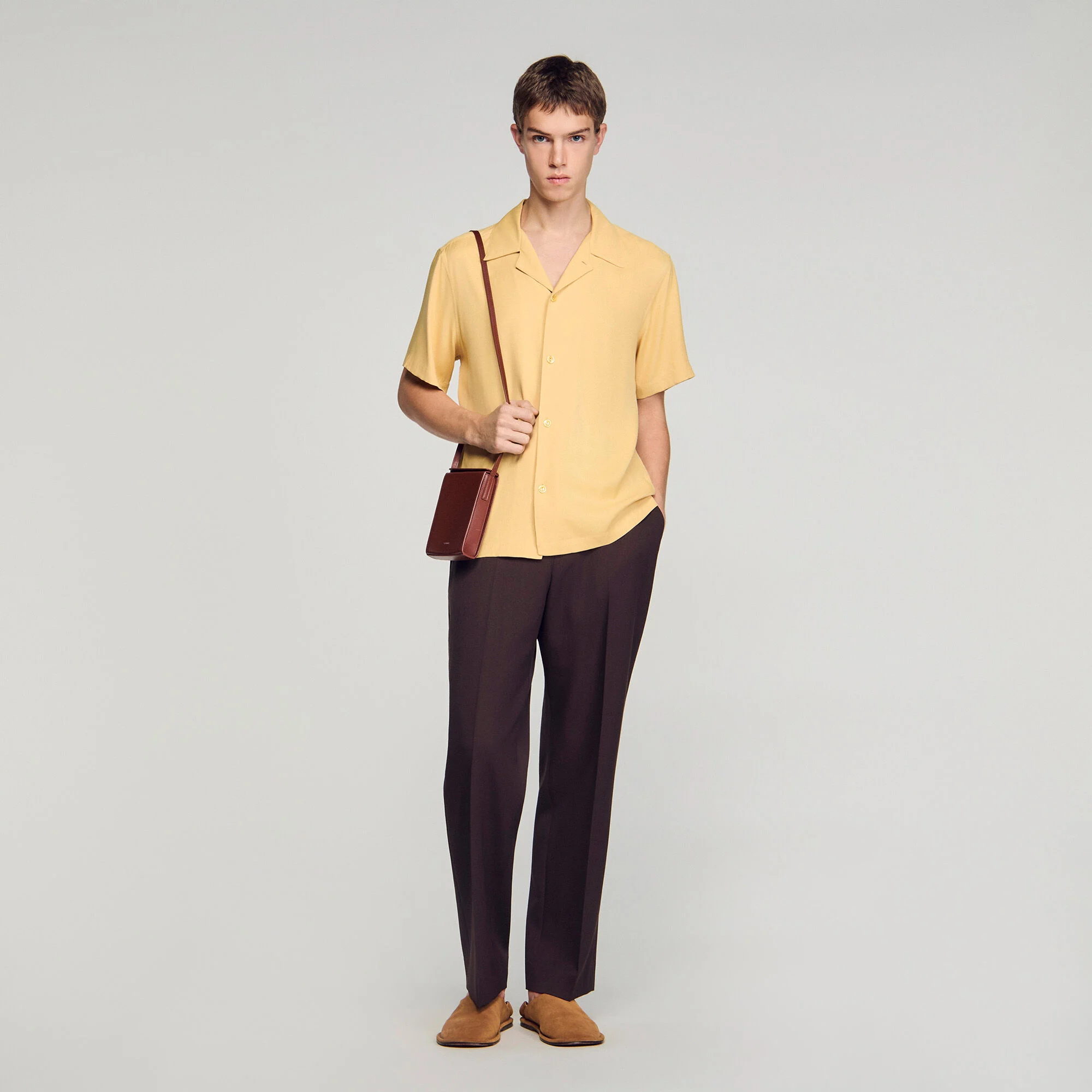 Chemise fluide à col requin