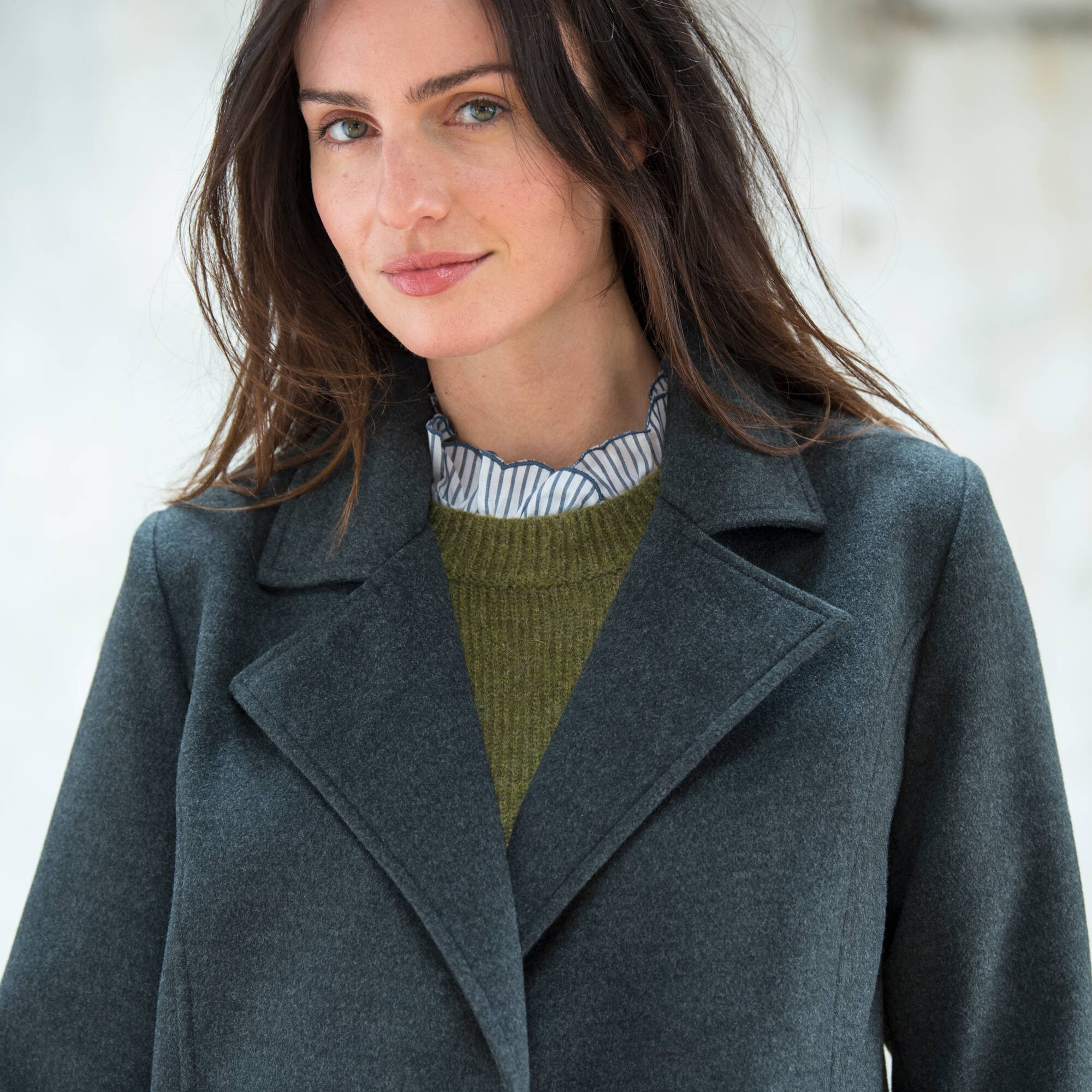 Manteau caban boutonné uni