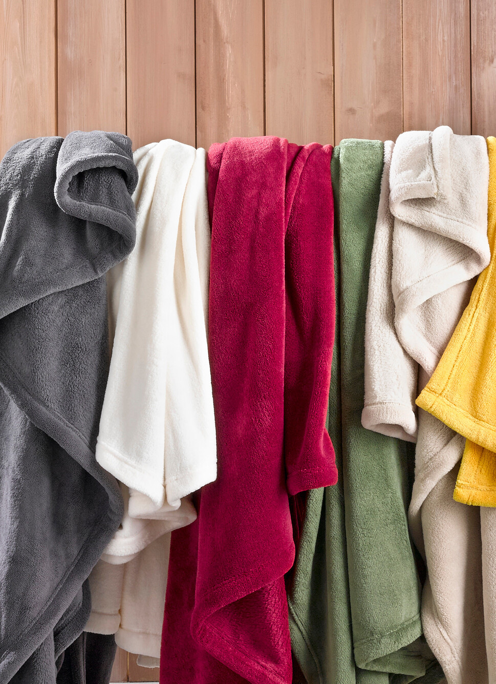 PLAID POLAIRE UNI DOUX IVOIRE