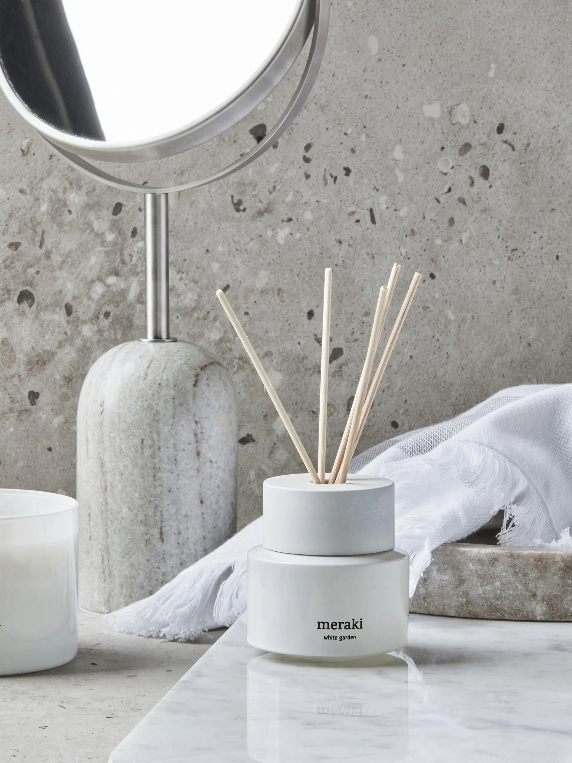 Diffuser White Garden (Alpenveilchen, Kokosnuss & Jasmin)