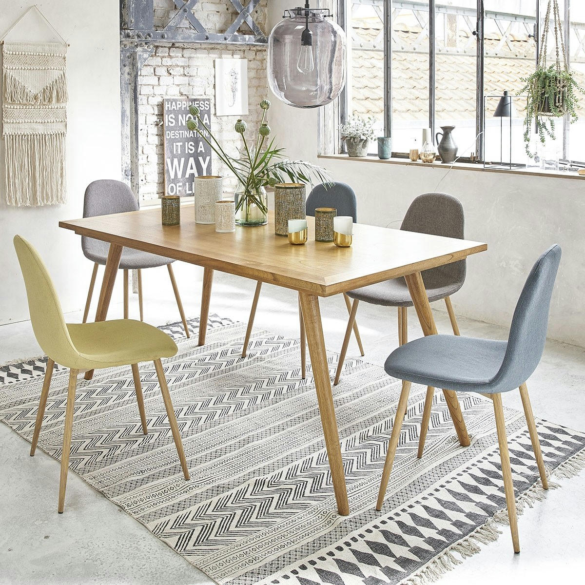 OSLO - Table à manger en mindi massif 8 pers.