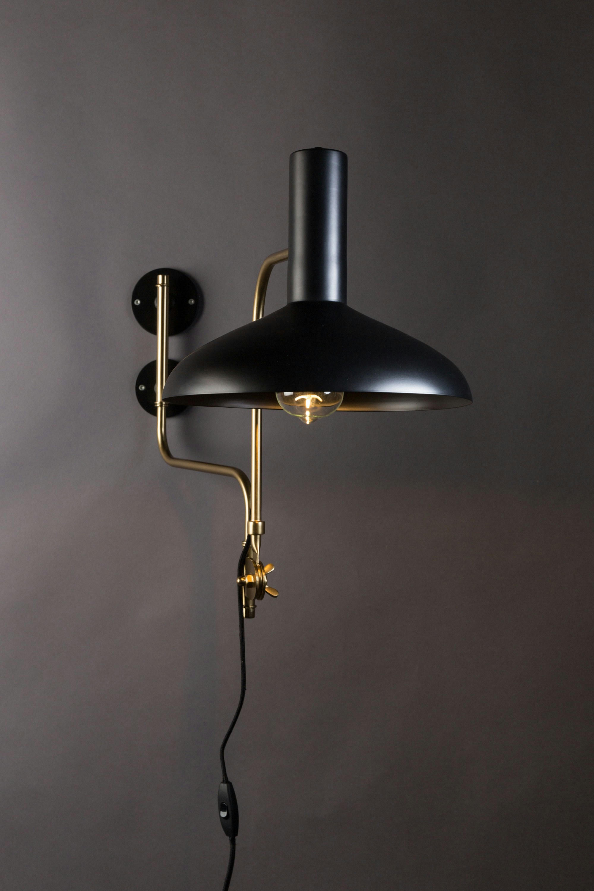 CORRI - Applique en métal noir