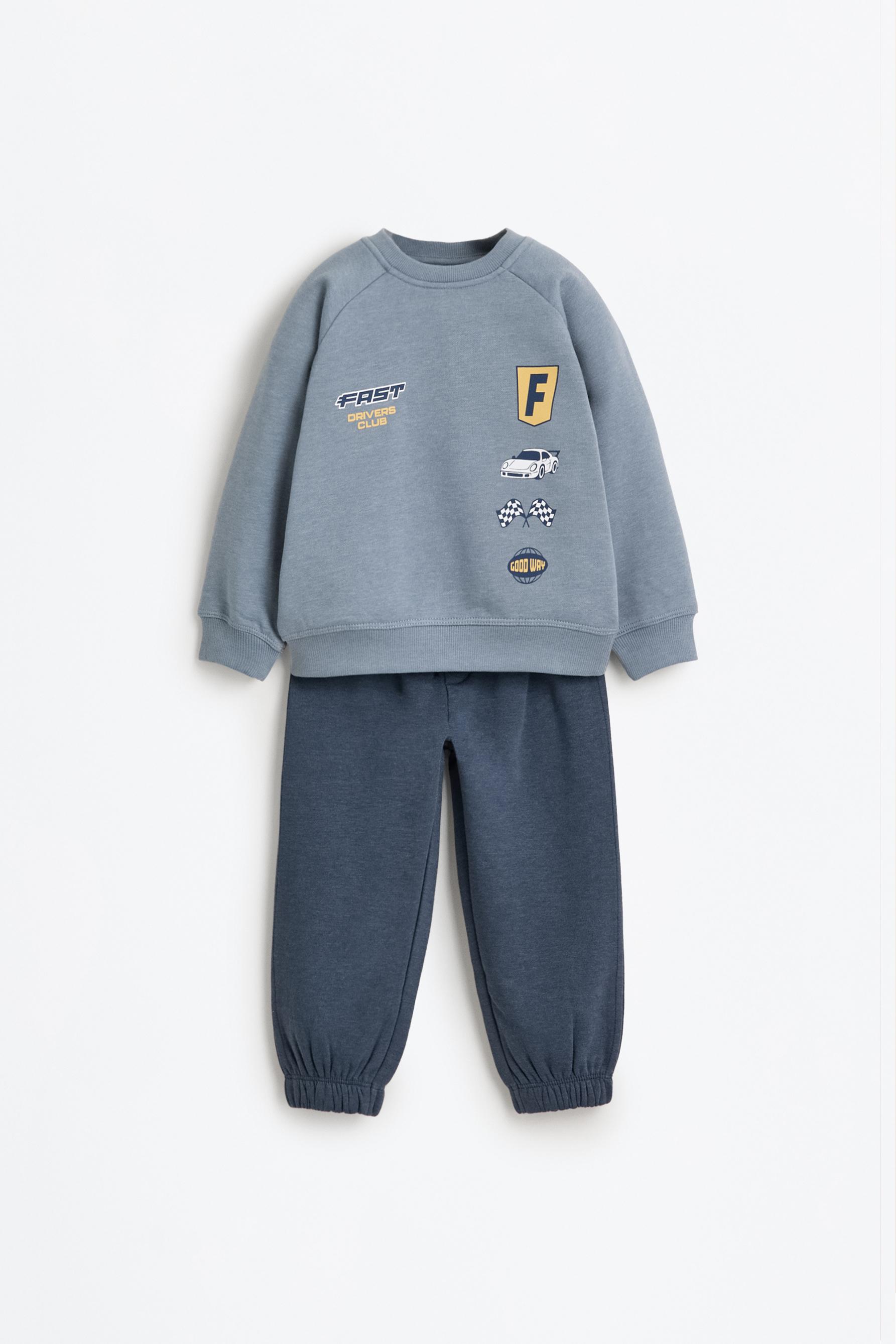 Conjunto sudadera y pantalón felpa coches