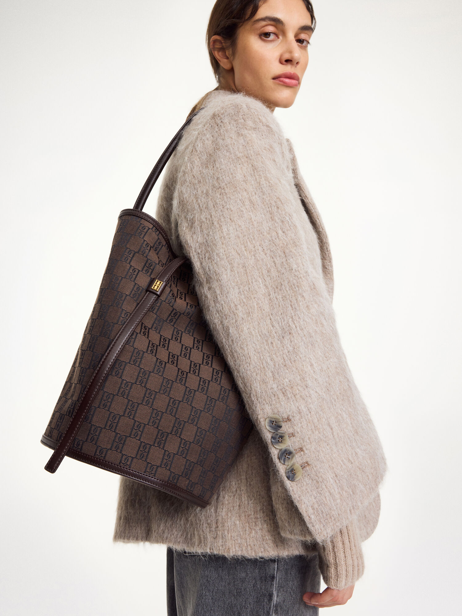 Maryllon bucket bag