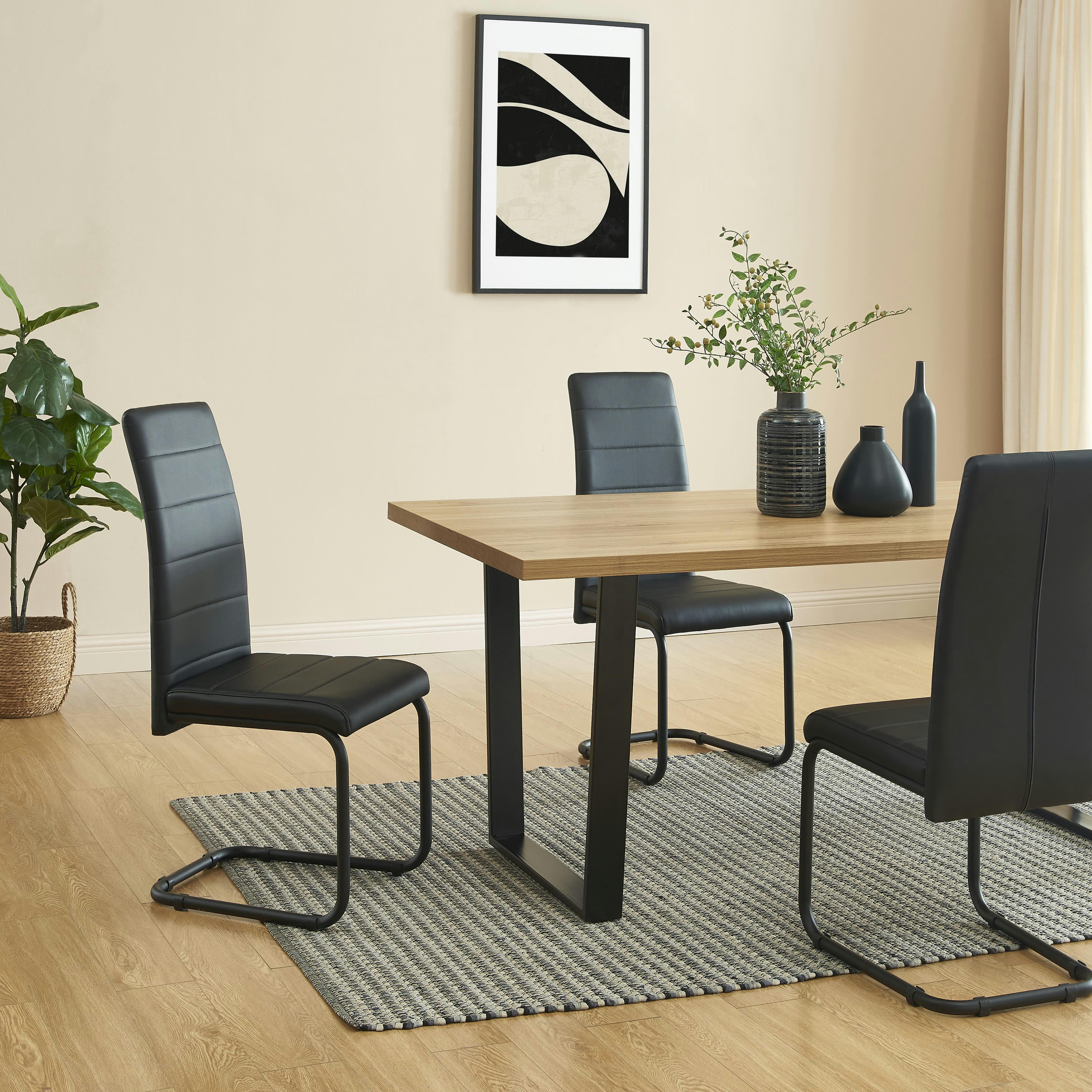 MARA - Lot de 2 chaises  simili noir pieds métal noir