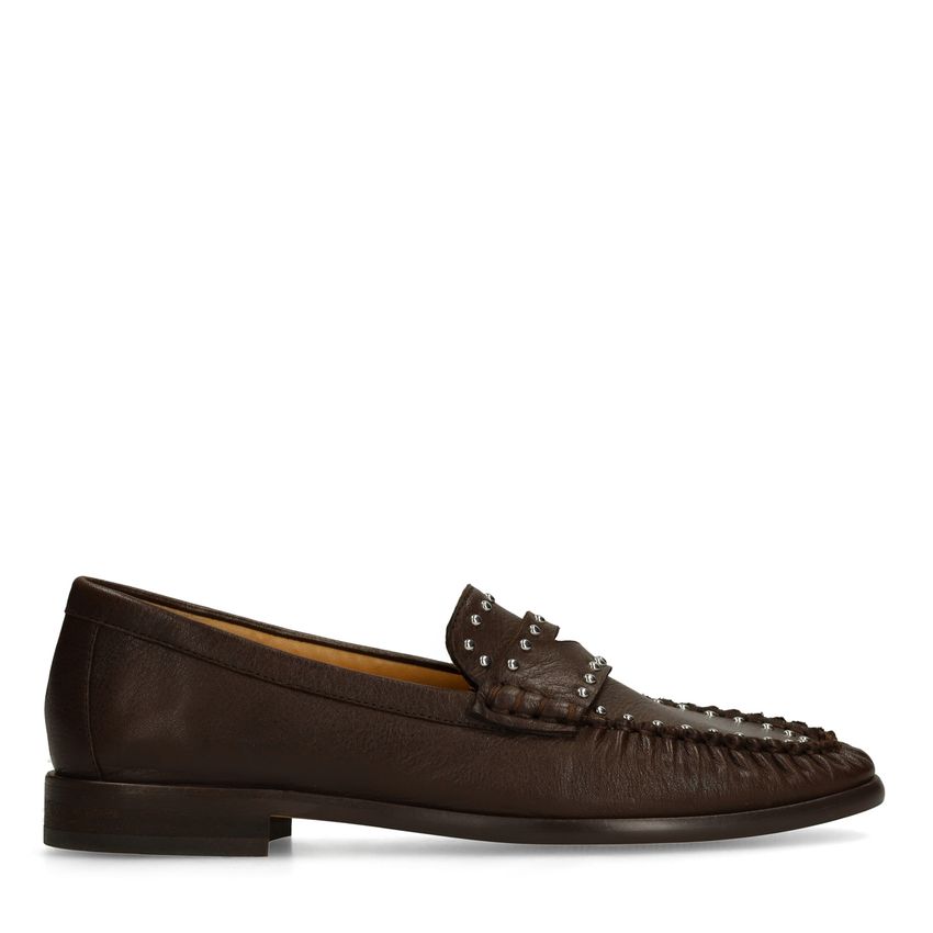 Manfield Bruine leren loafers met zilverkleurige studs