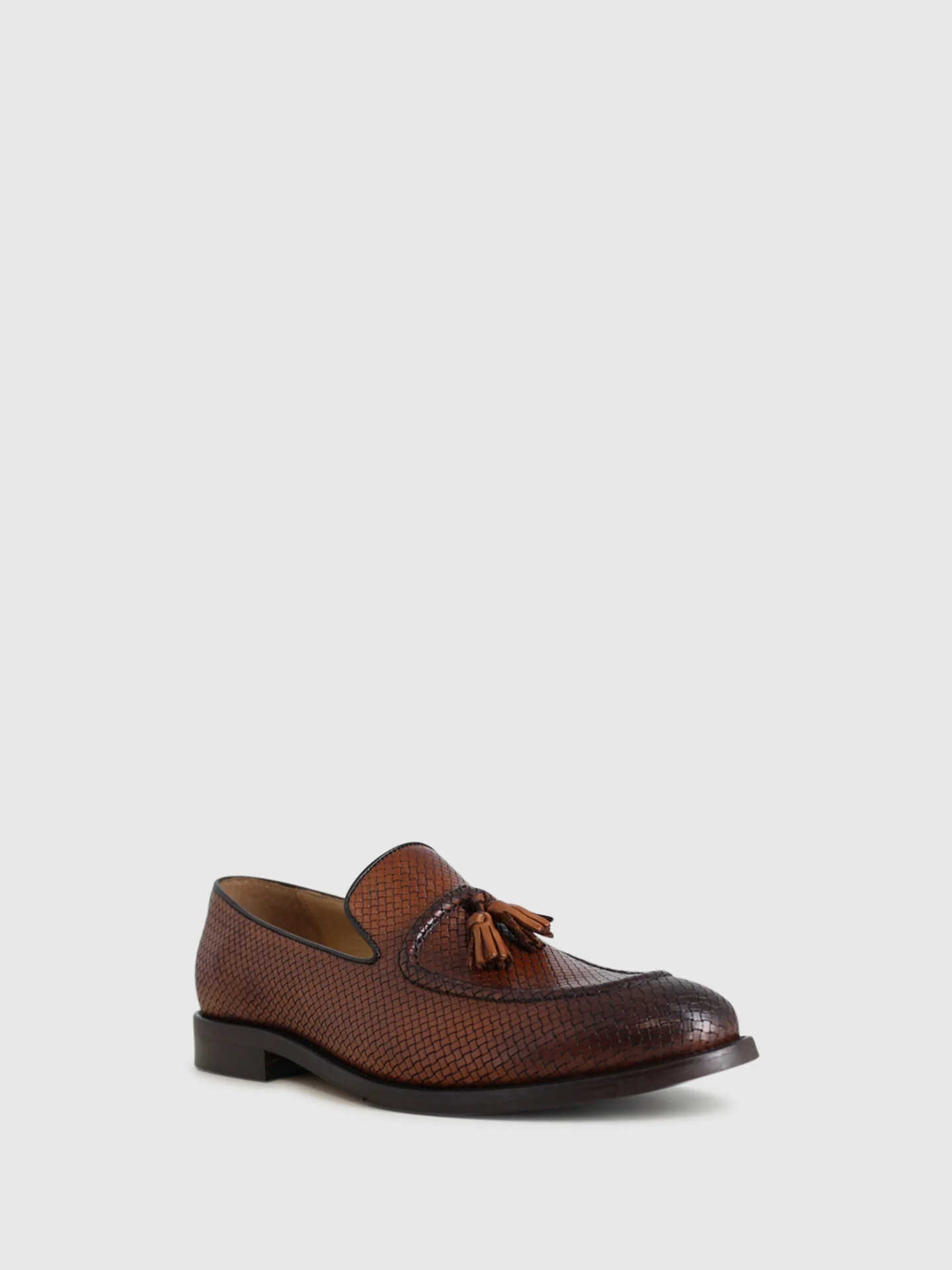 Loafers com Ponta Redonda em Camel