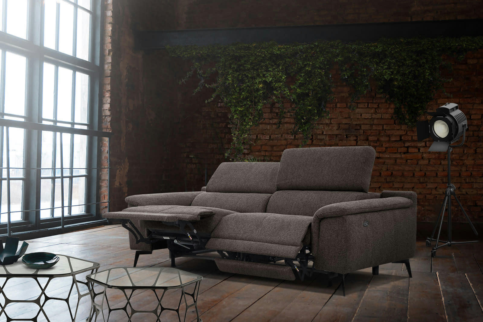 FIERO - Canapé droit 3 places XXL avec 2 relax électriques tissu marron