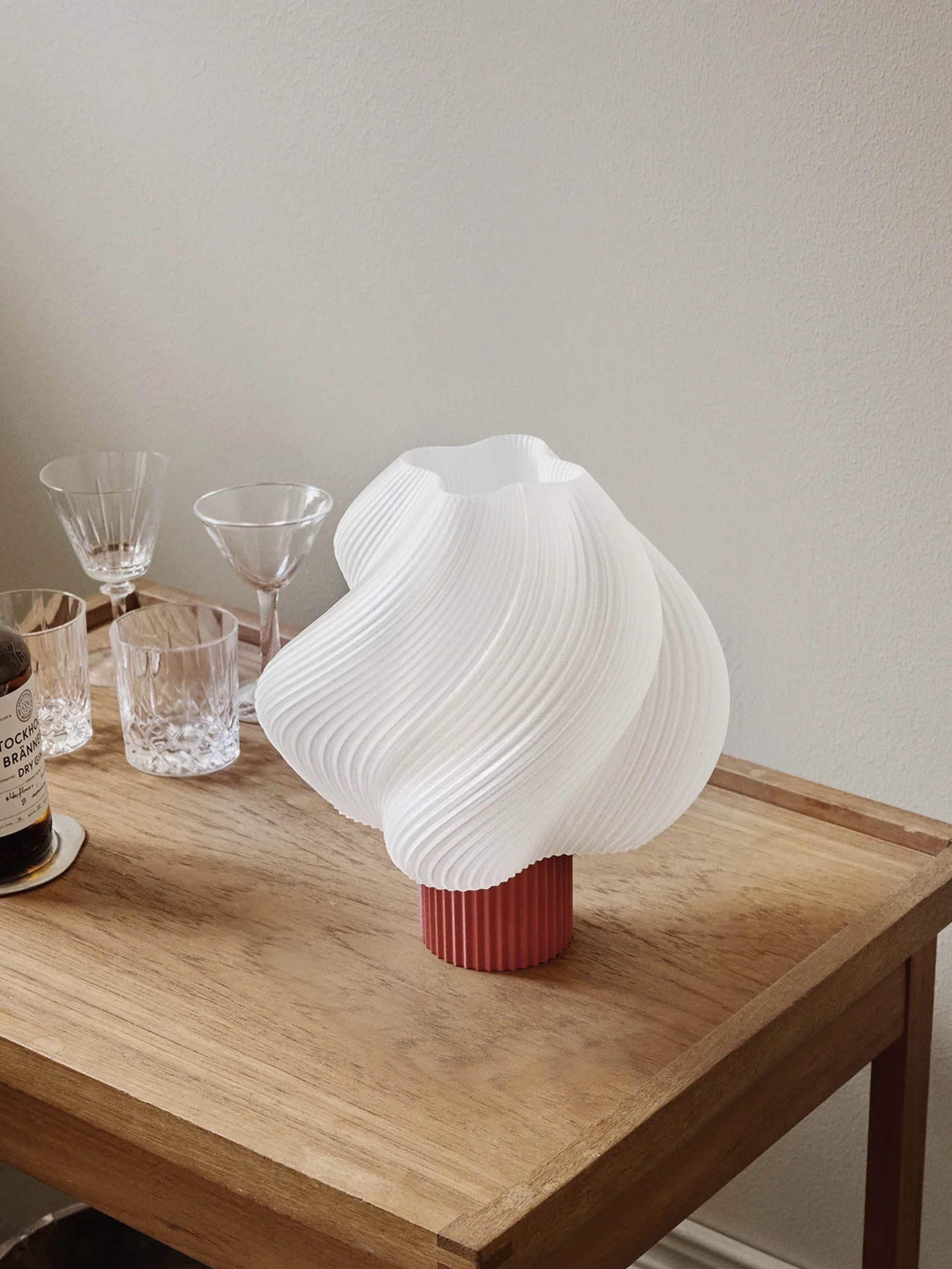 Dimmbare Tischlampe Soft Serve, in verschiedenen Größen