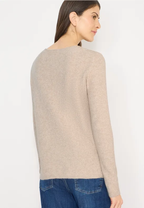 V-Neck Pullover