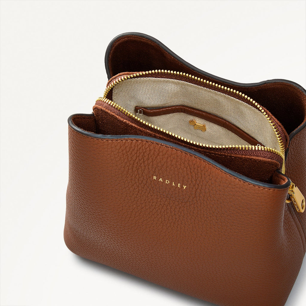 Dukes Place - Small Compartment Cross Body