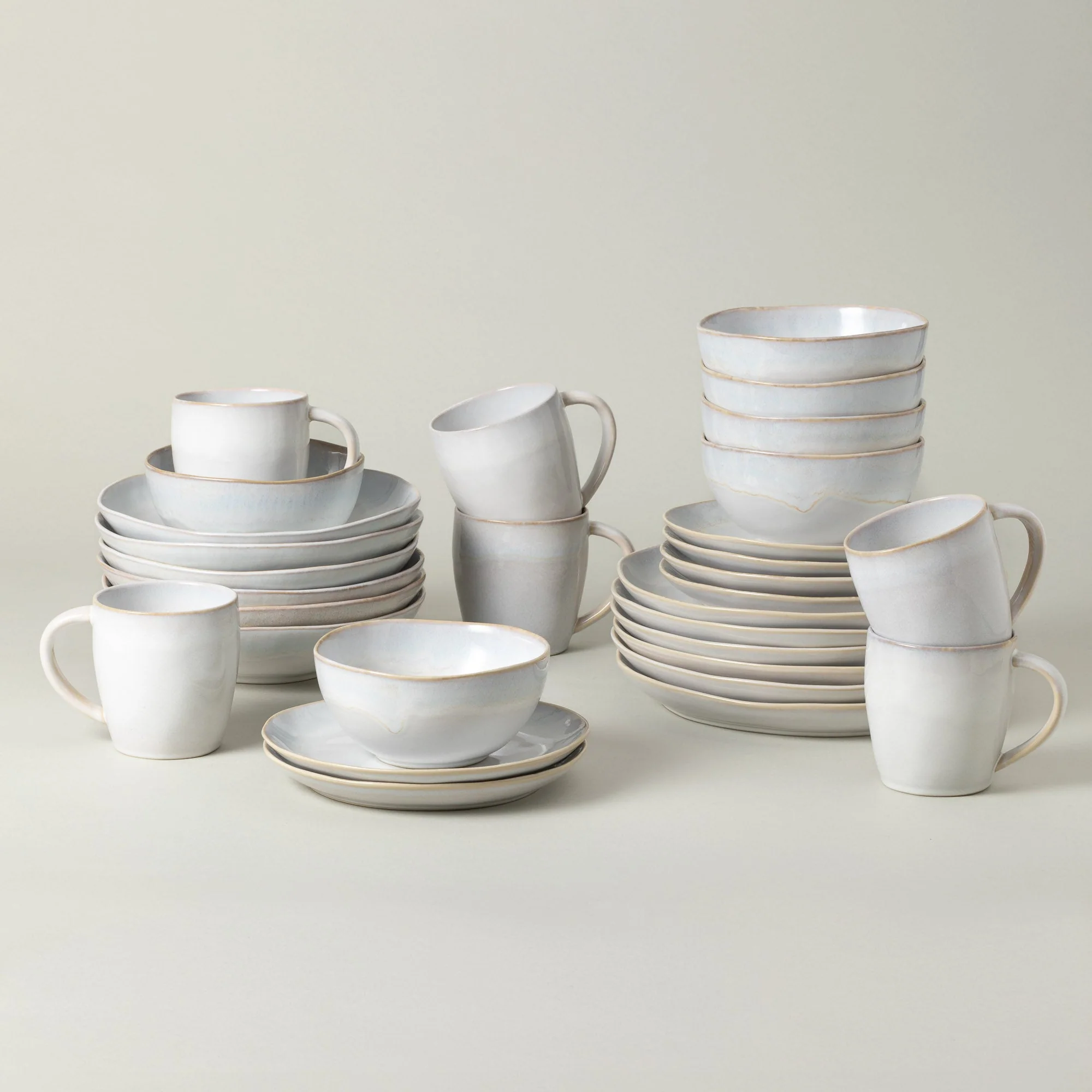 30-Piece Dinnerware Set with Mug Brisa