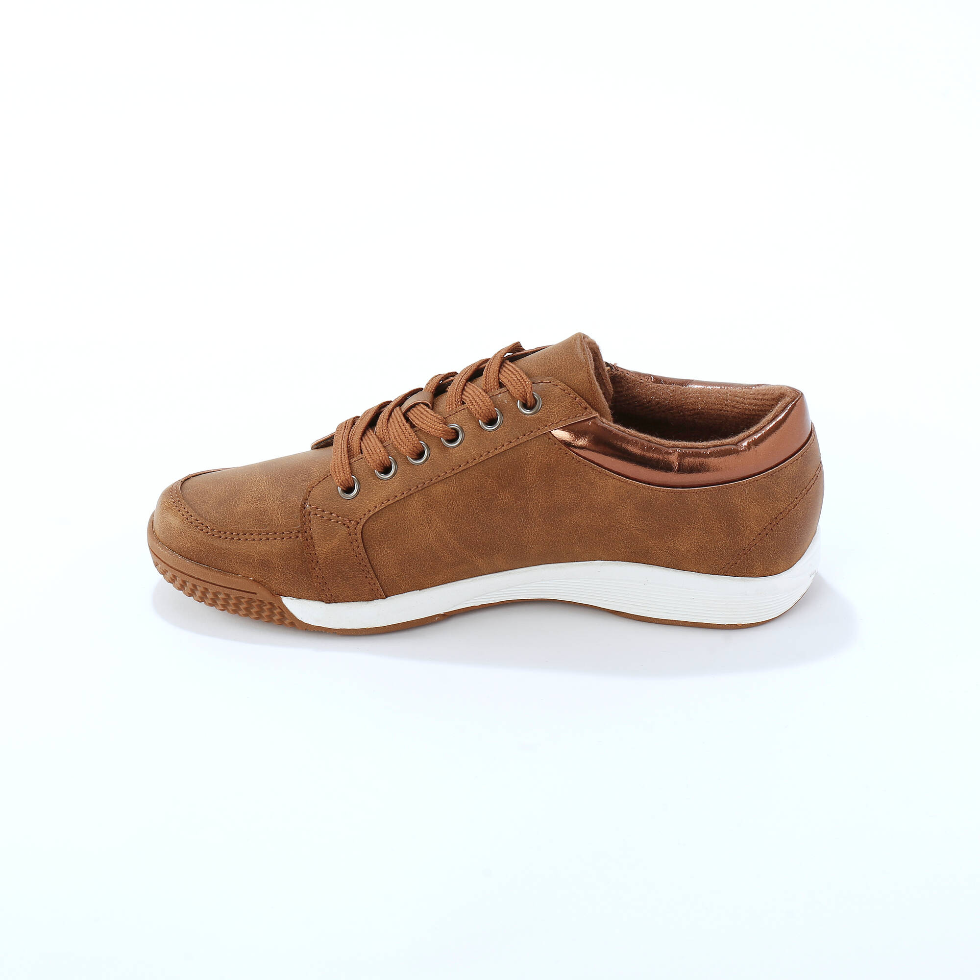 Tennis basses à lacets