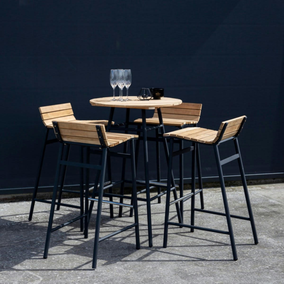 FETIDE - Set table de bar + 4 tabourets en bois et métal