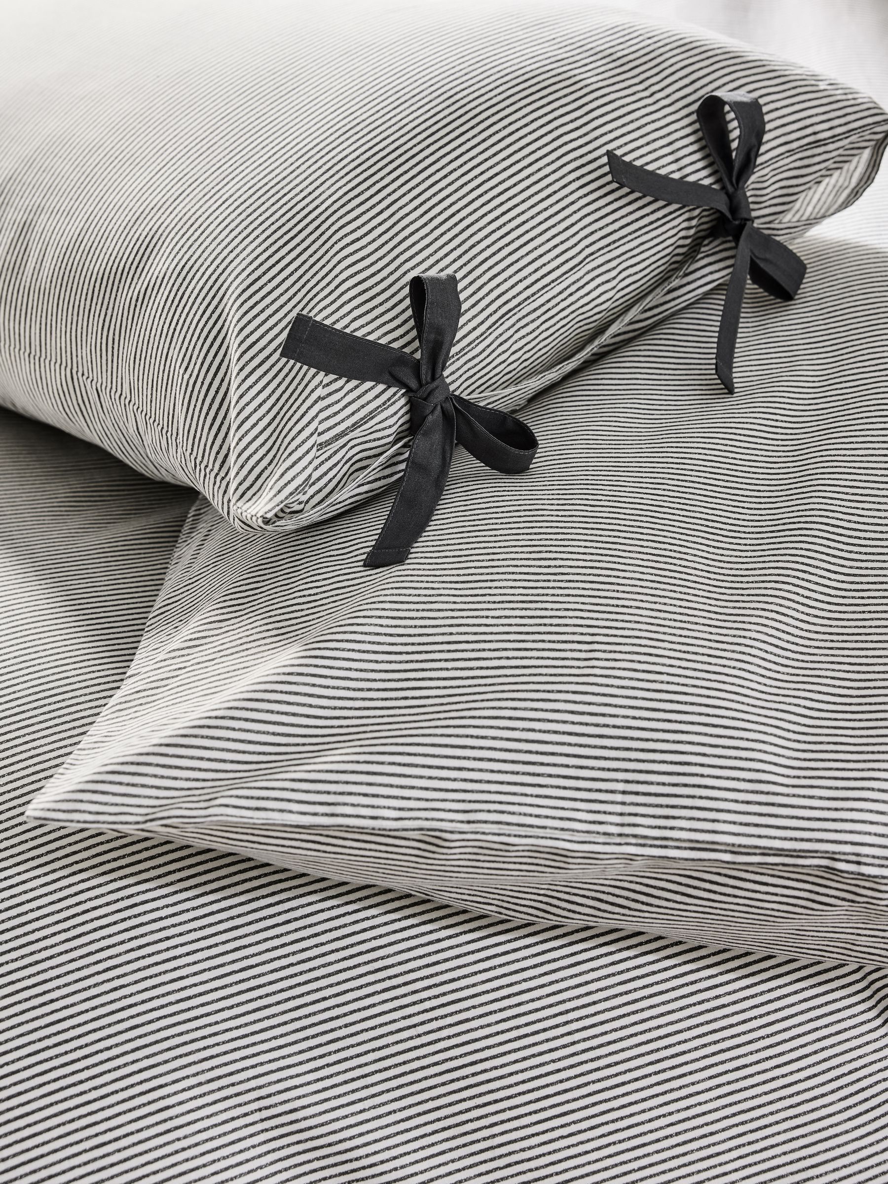 Ansel Stripe 100% Cotton Duvet Cover and Pillowcase Set in Grey