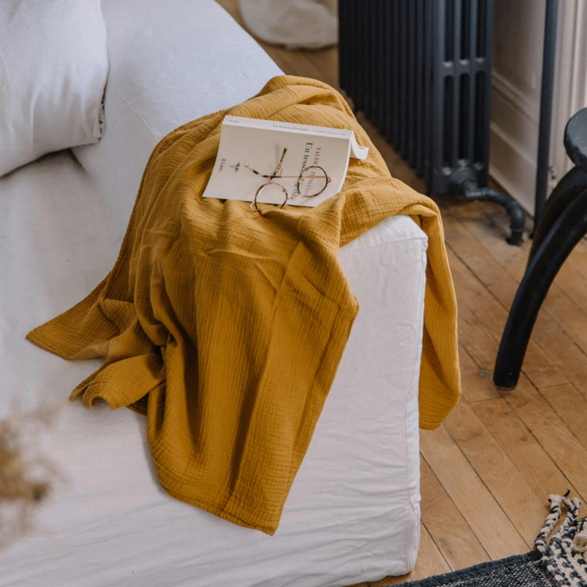 - Plaid en double gaze de coton 170x250 jaune safran