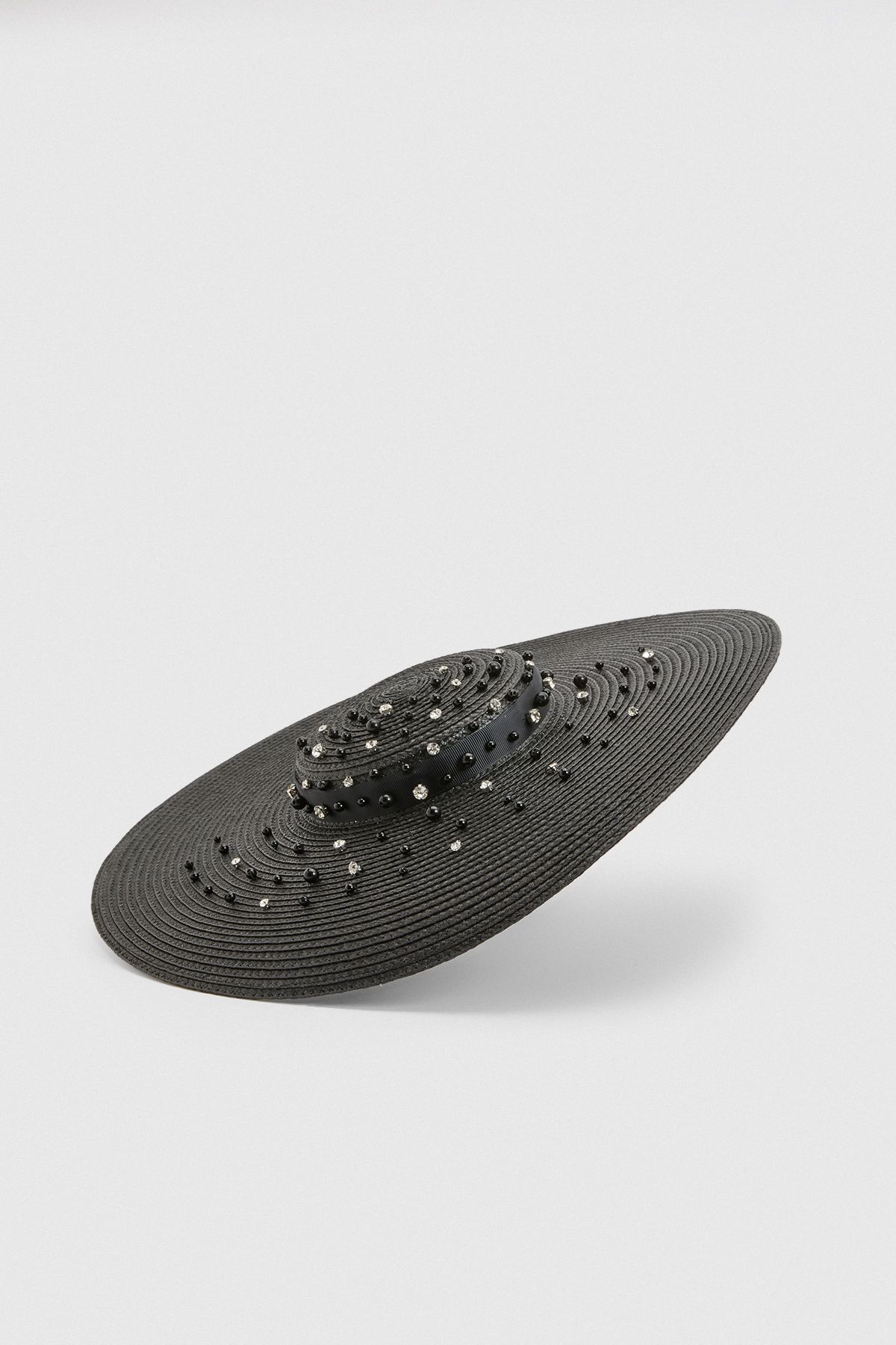 KarenMillen Scattered Pearl Detail Boater Style Fascinator