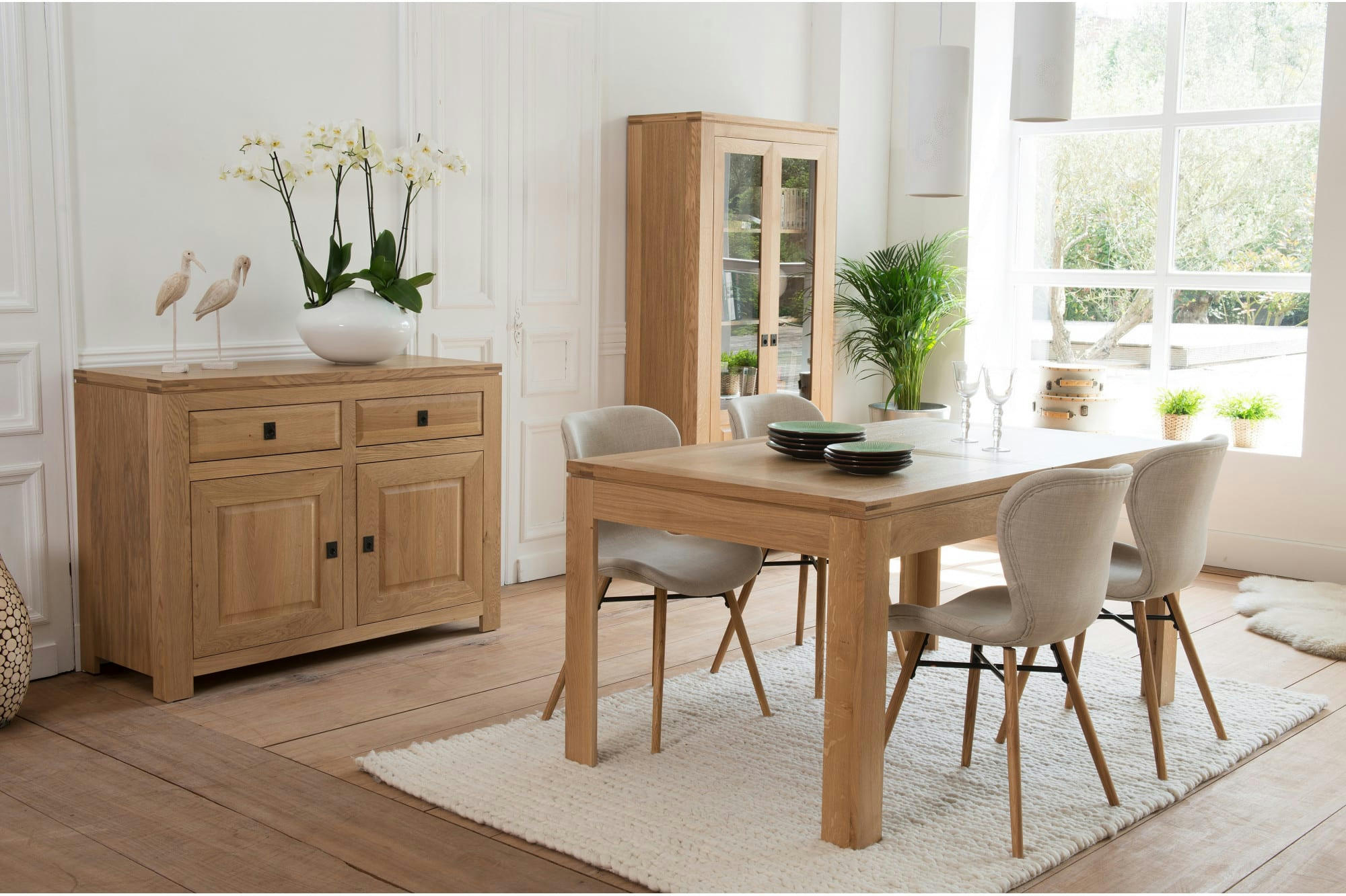 - Table rectangulaire à rallonges L160/240  + 4 chaises tissu