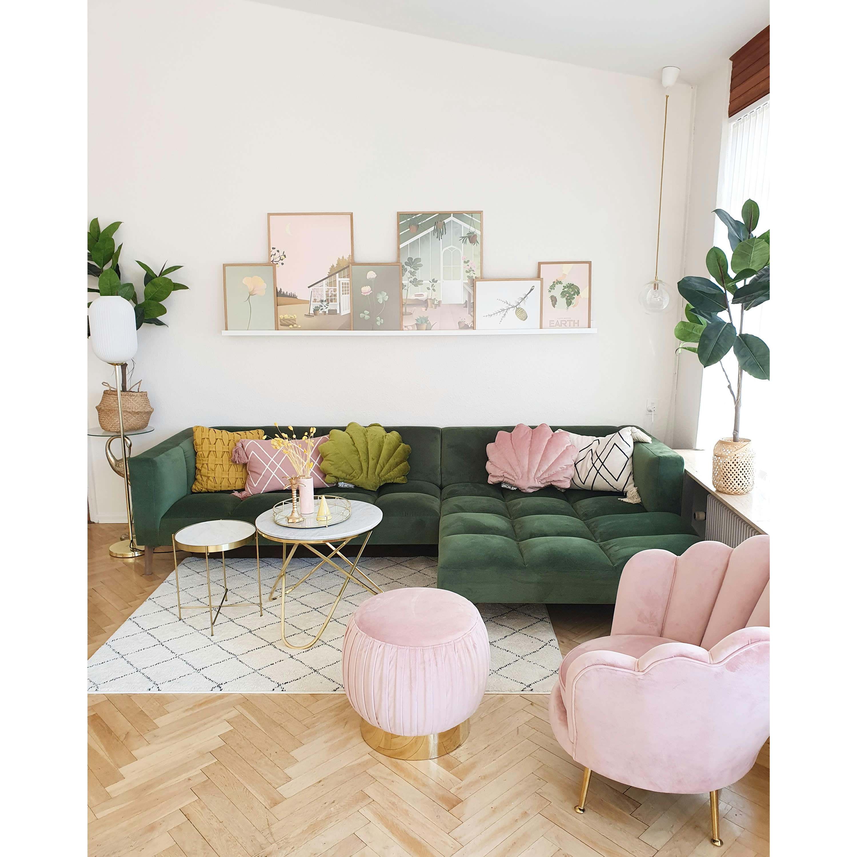 - Coussin coquillage en velours blanc crème