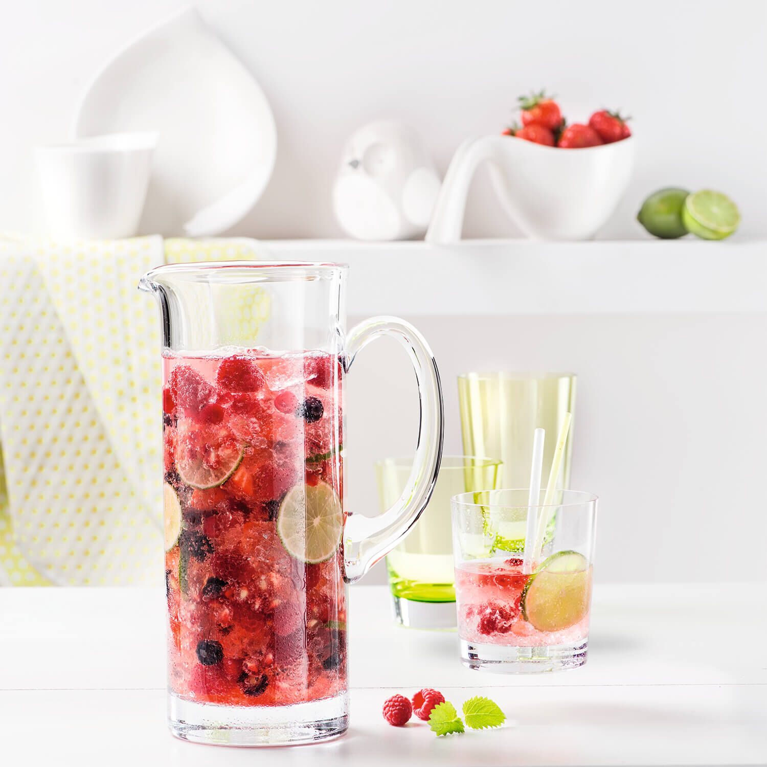 Entree Glass pitcher - Clear, 44 oz, crystal glass