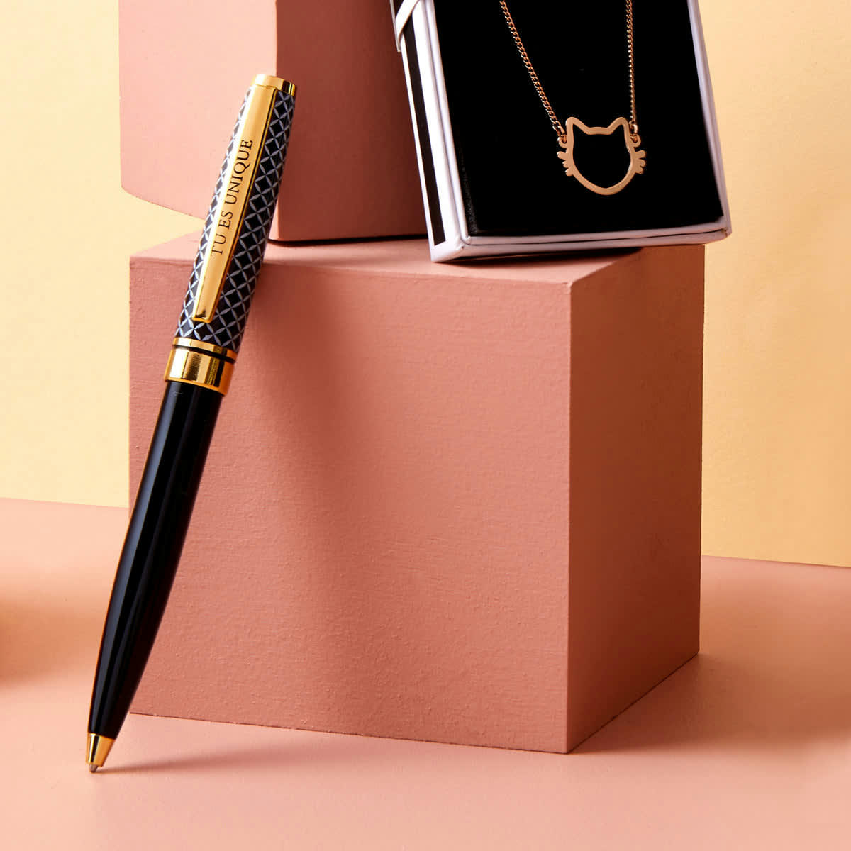 - Stylo bille noir rétractable tu es unique