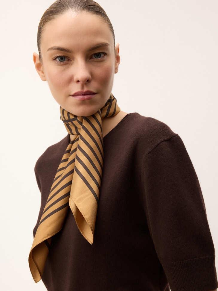 Light brown geometric patterned gavroshka