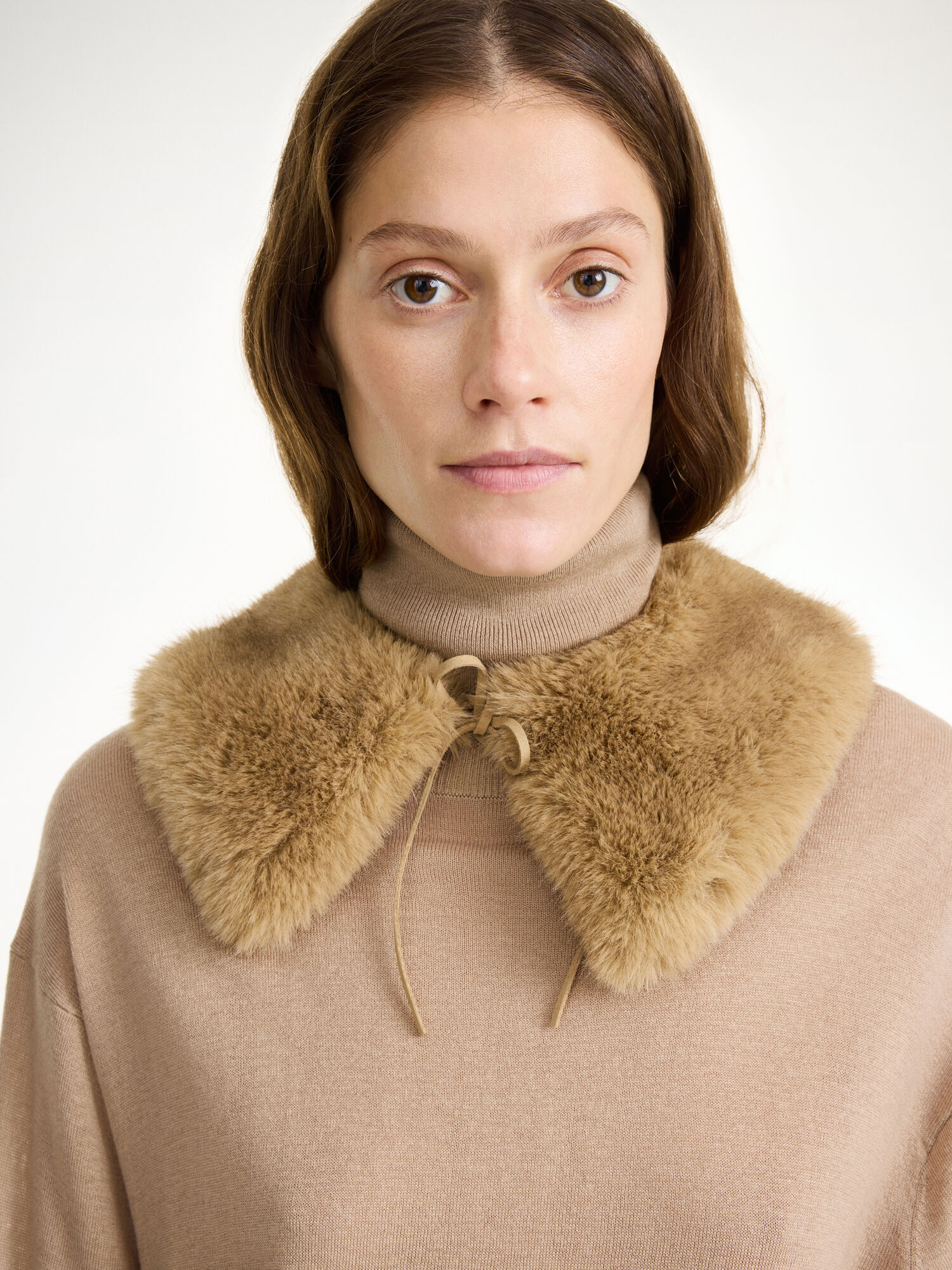Cowie faux fur krave