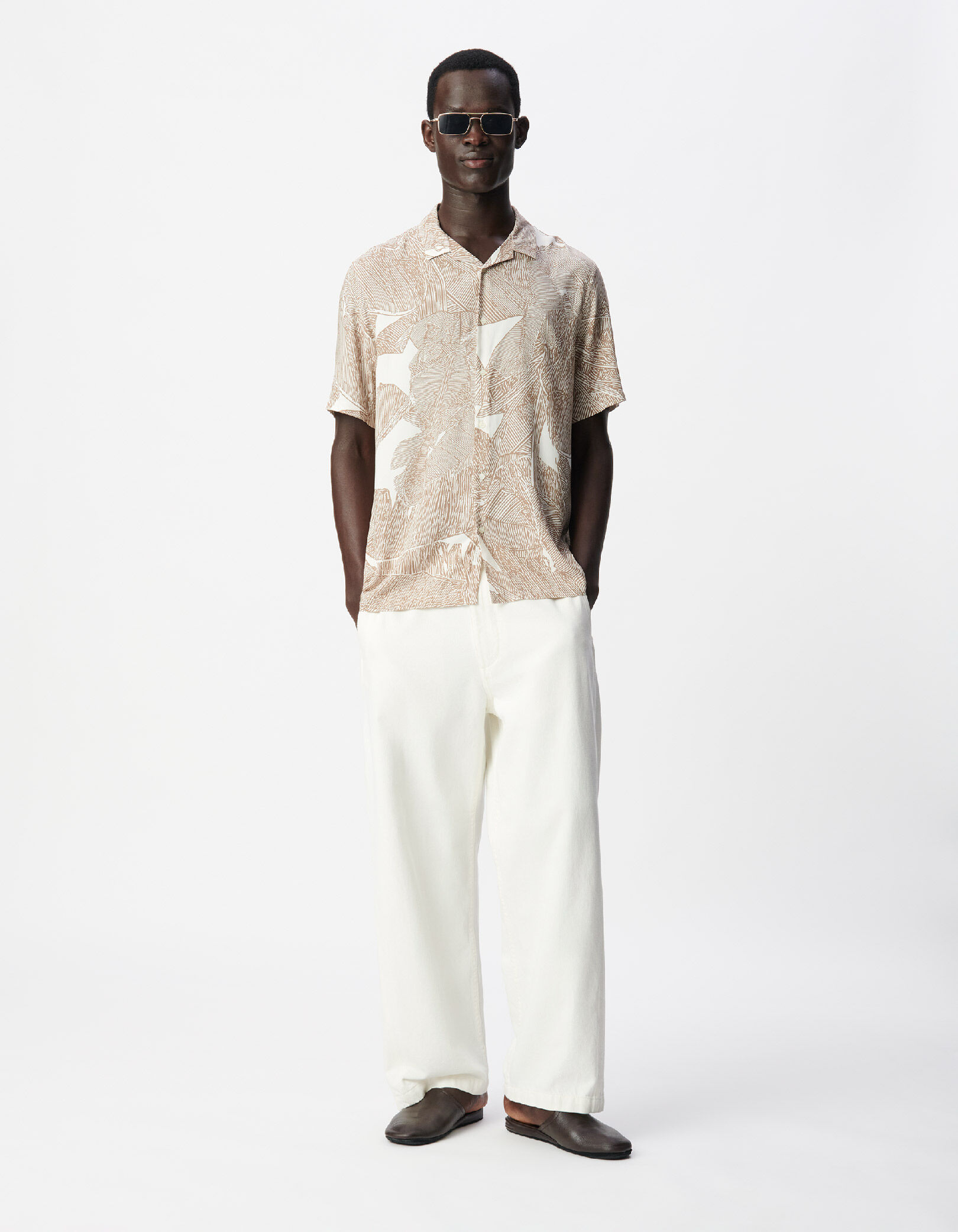 Chemise manches courtes beige imprimé maxi feuilles Homme
