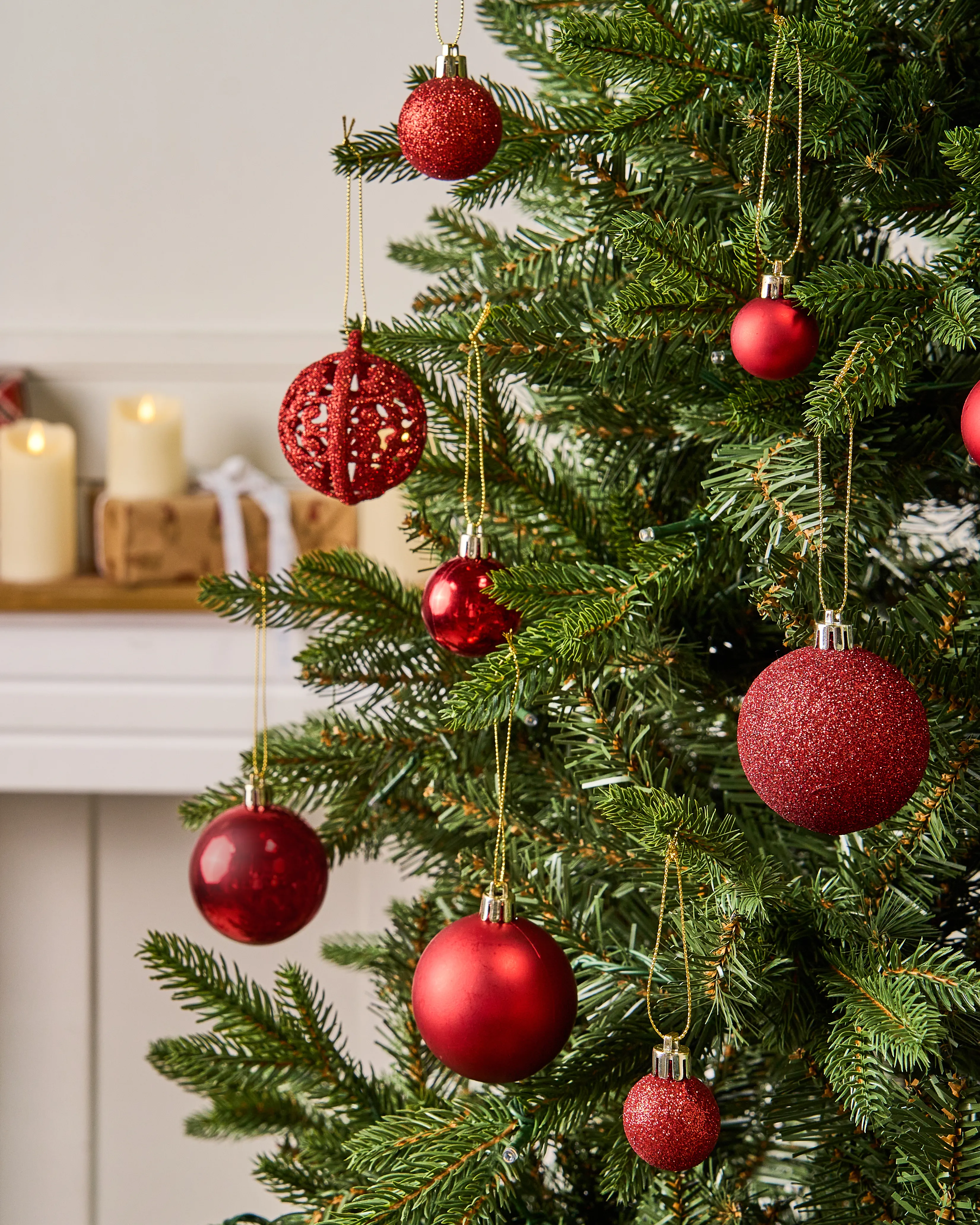 Set of 100 Baubles VANERN Red