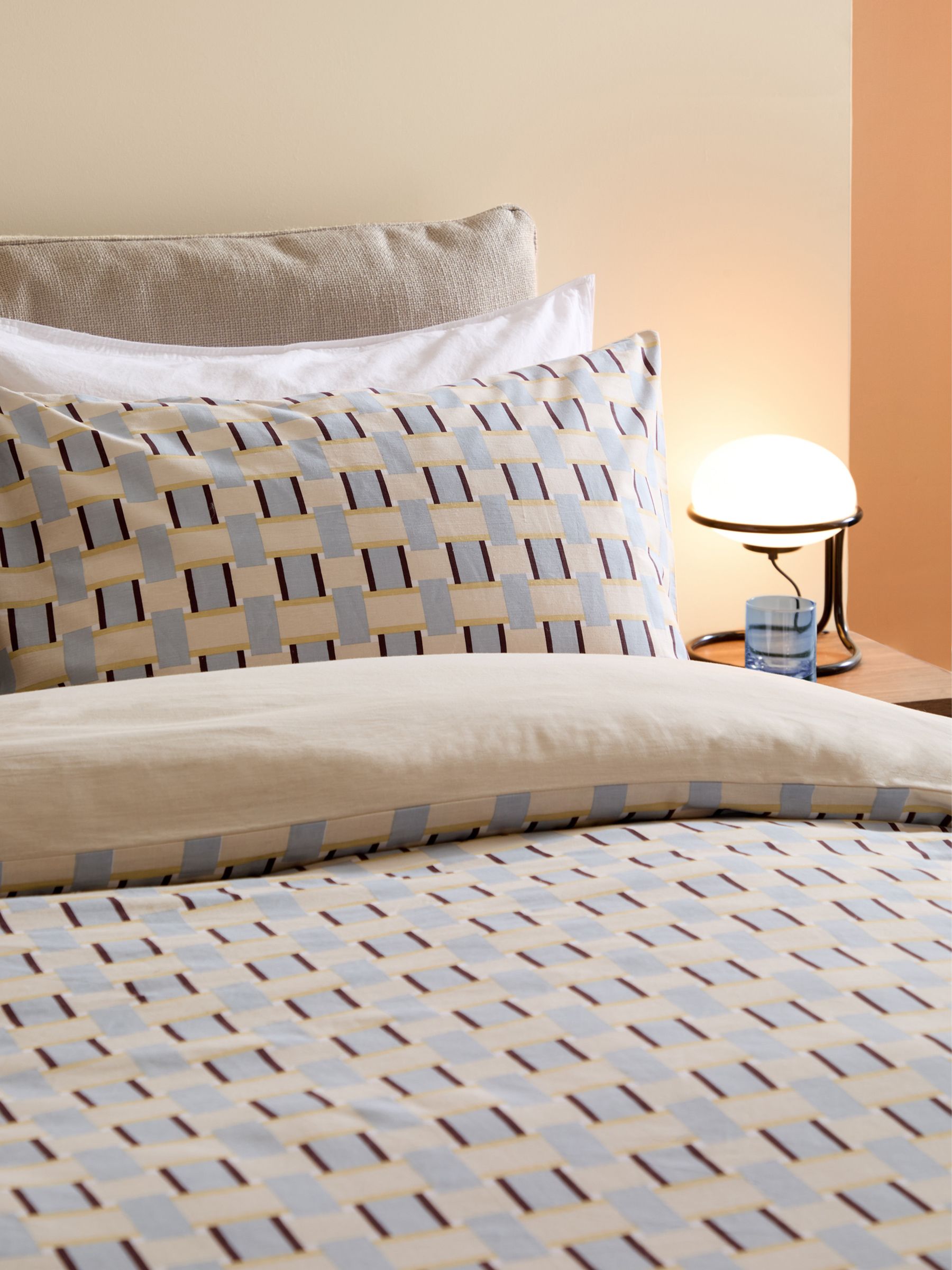 Finnur 100% Cotton Duvet Cover and Pillowcase Set in Blue