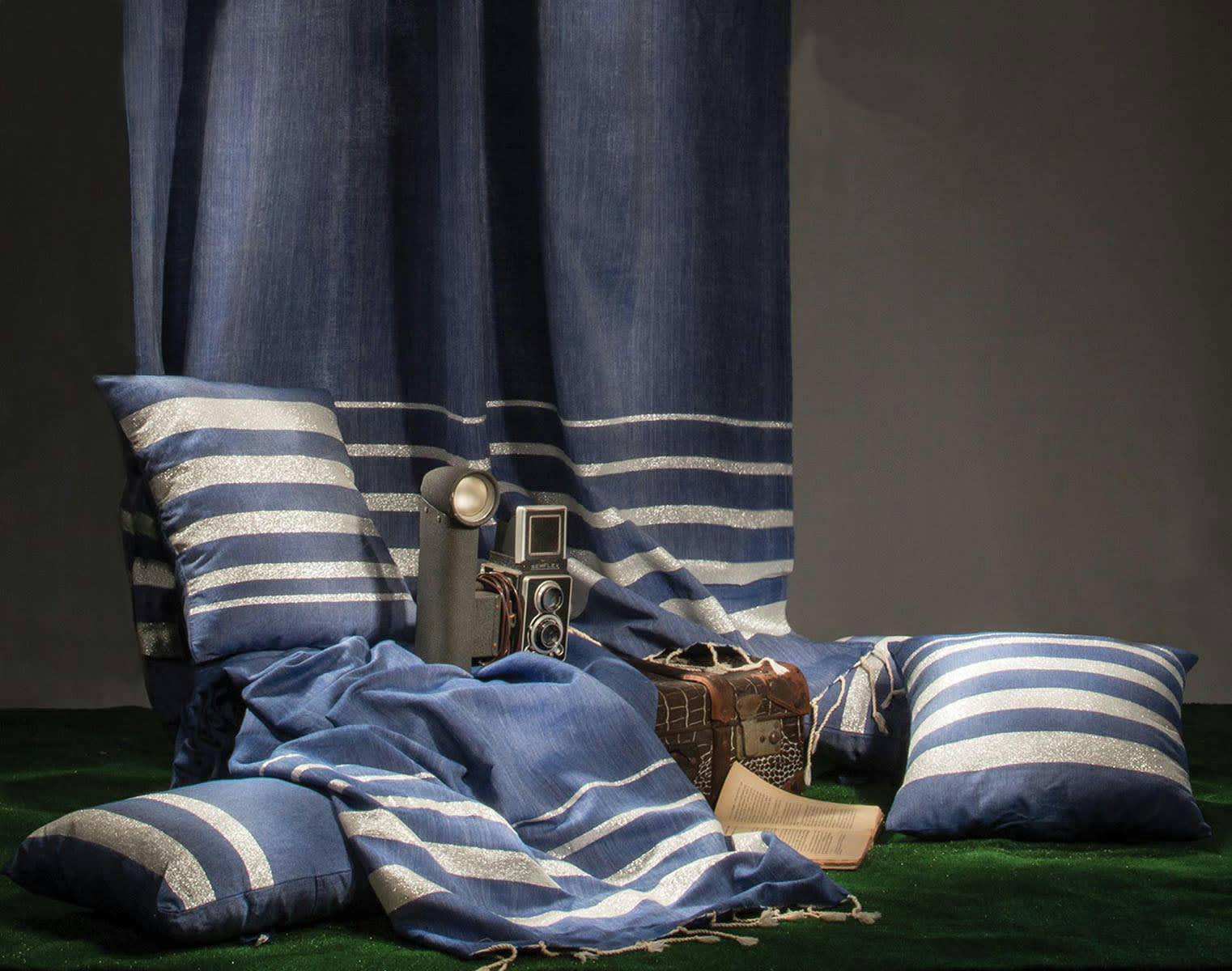 - ISTANBUL - Rideau ajustable coton bleu et lurex argent 140 x 210 à 240