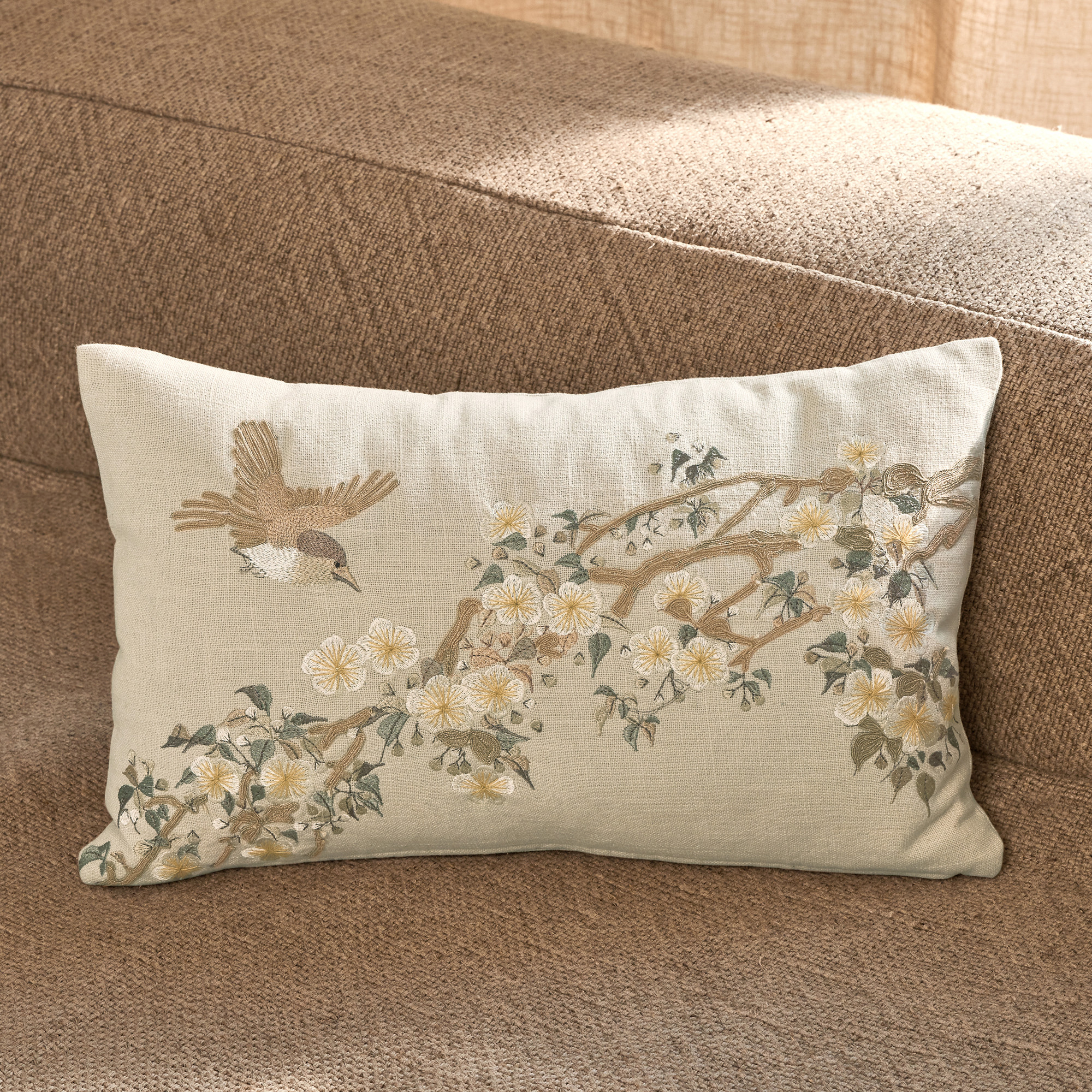 Coussin brodé Sérénité d'ailleurs