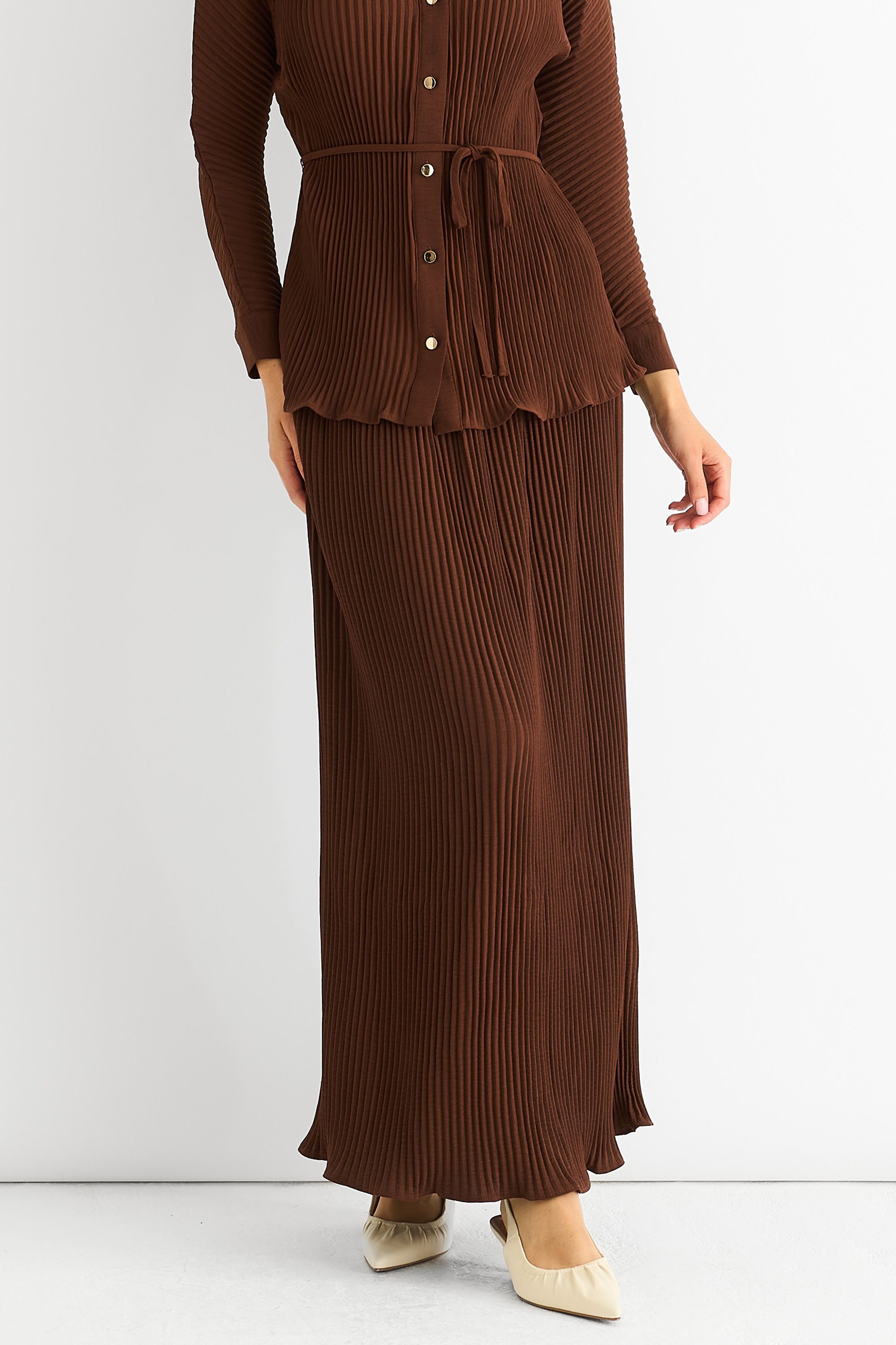 Gini London Chocolate Plisse Elasticated Waist Maxi Skirt
