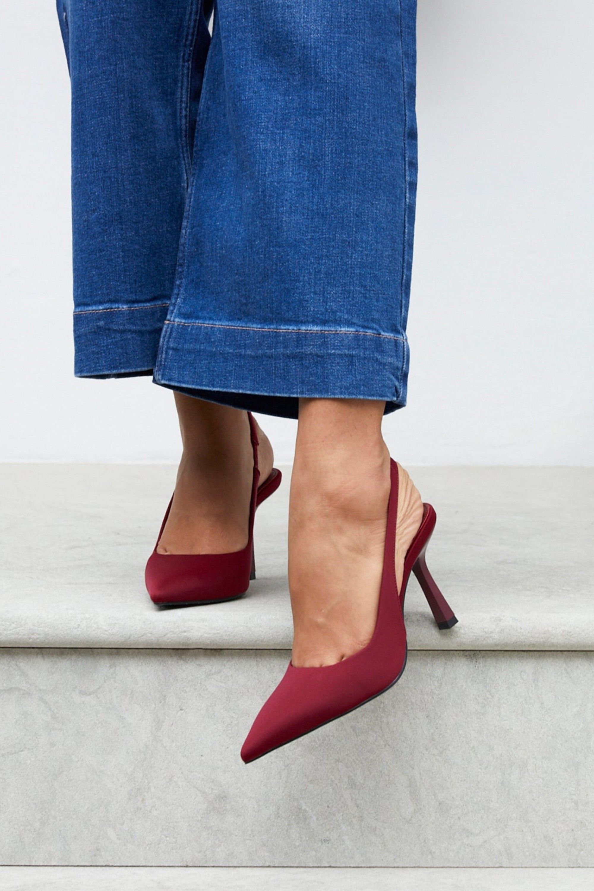 Linzi Dash Burgundy Scuba Court Heels