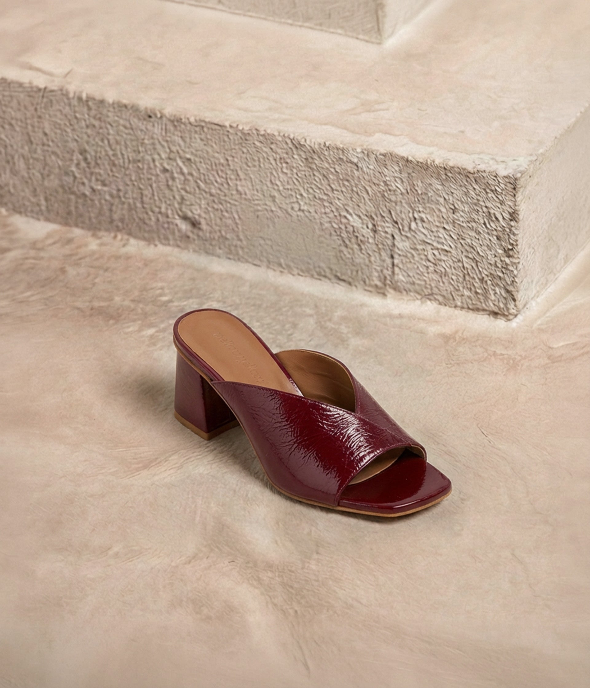 Mules vernies cerise Yana