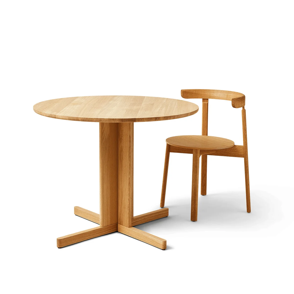 Form & Refine - Trefoil Tisch