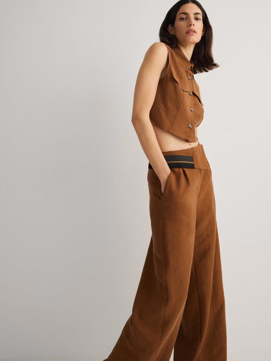 Trousers With Decorative Waistband