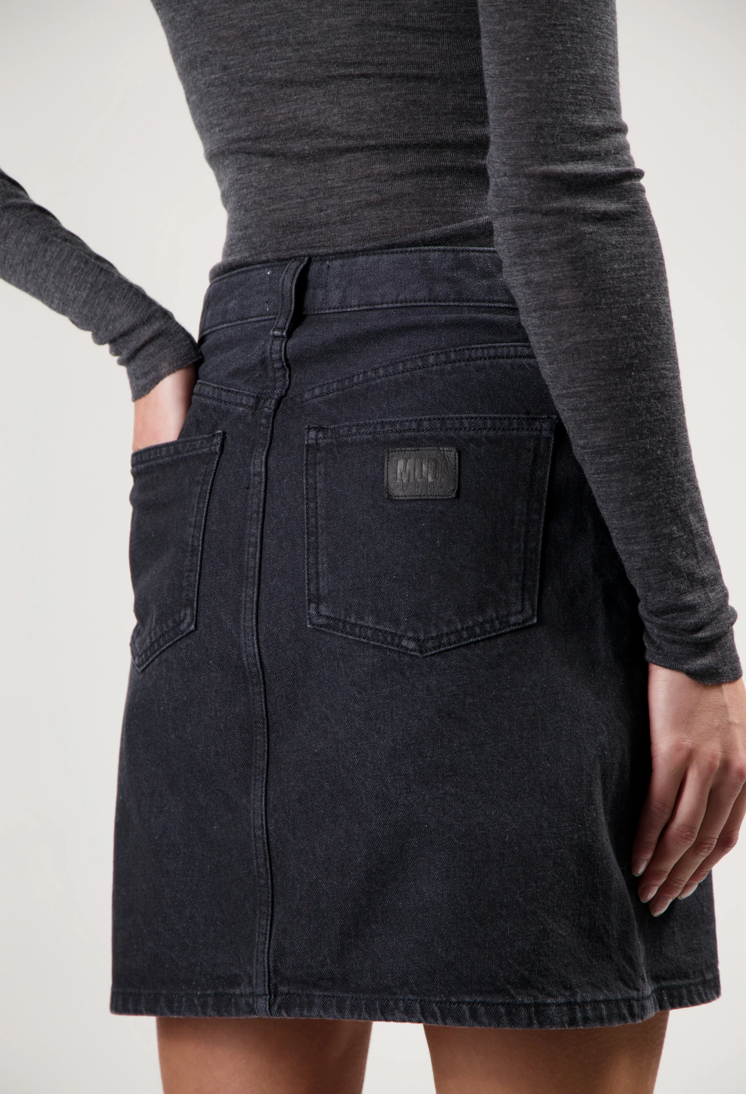 Audry Mini Skirt - BlackDip