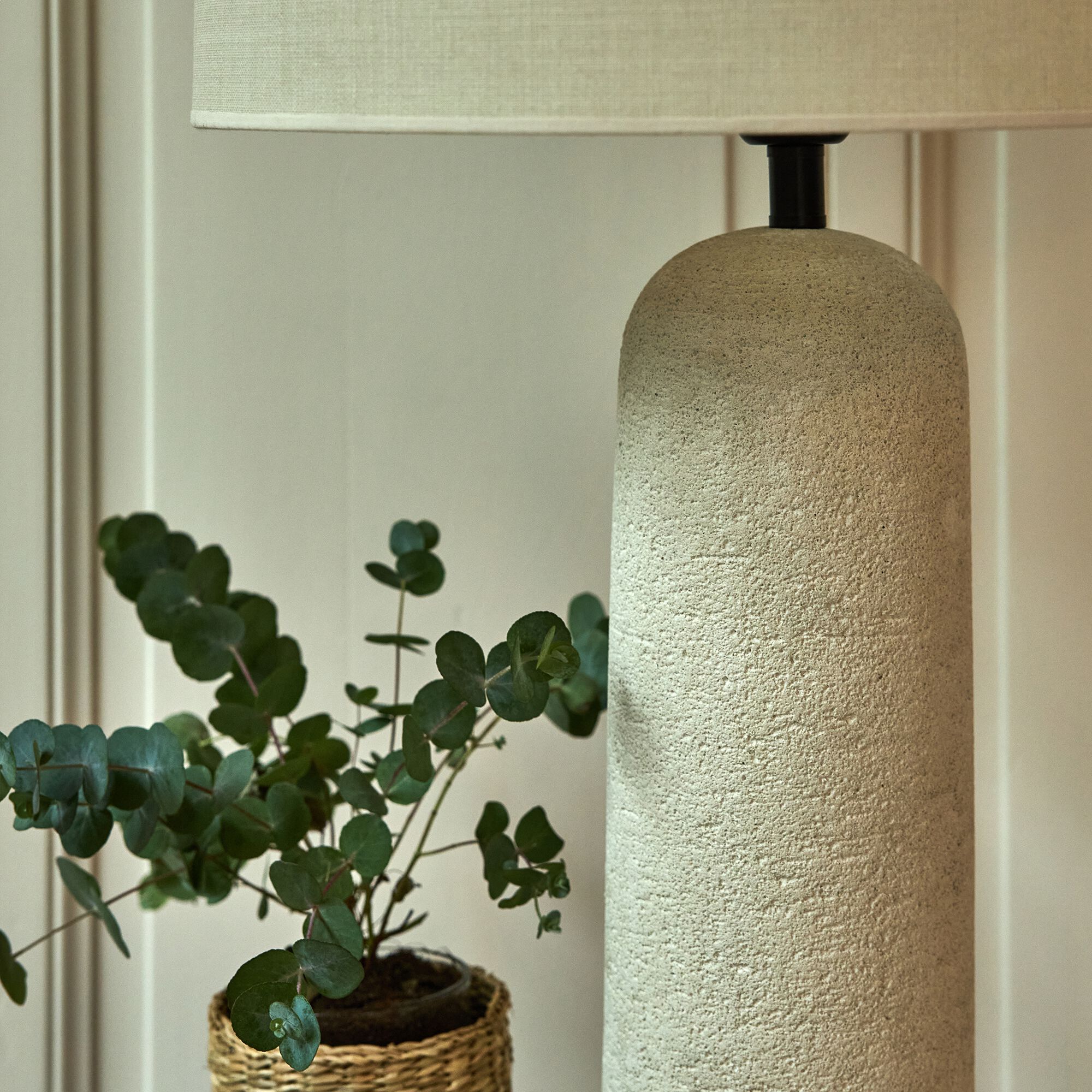 LAURINA - Pied de lampe électrifié en fibre de verre D13cm - blanc