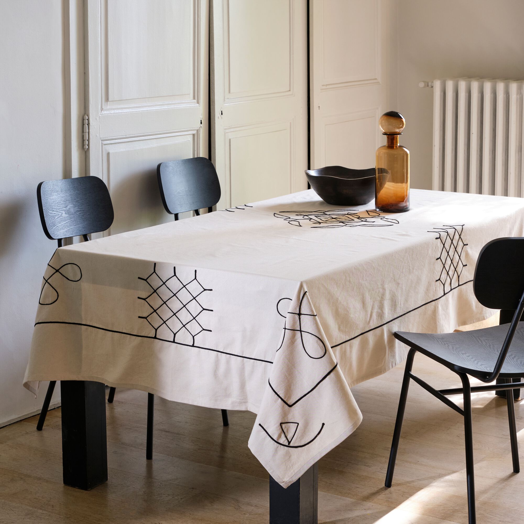 MONIA - Nappe en coton brodée - écru 140x250cm