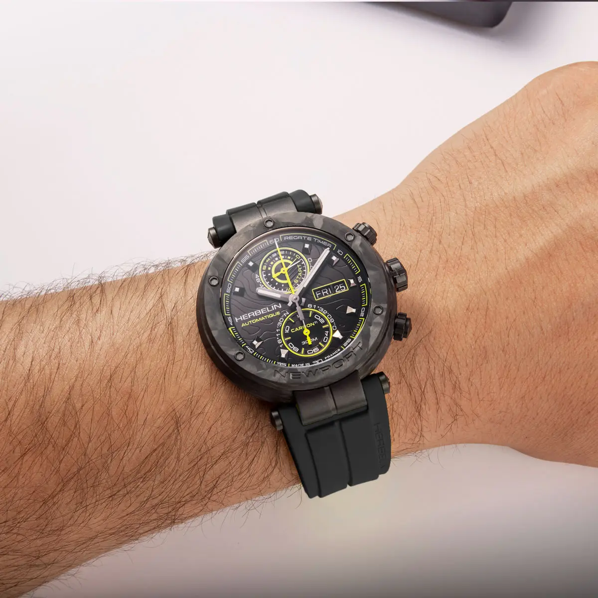 NEWPORT – CARBONE TITANE CHRONOGRAPHE – NOIR