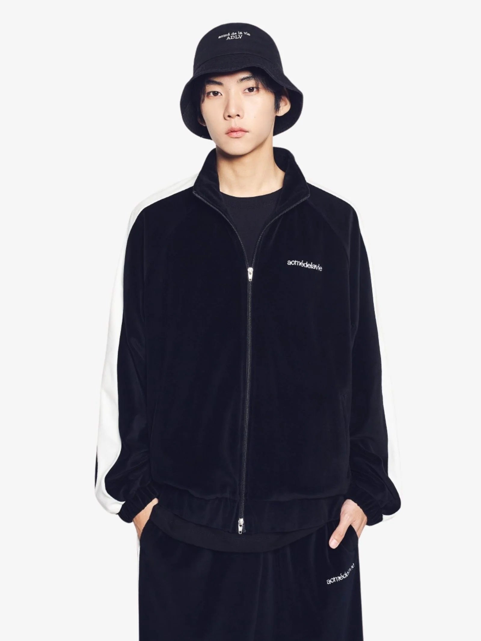 Basic Logo Bucket Hat