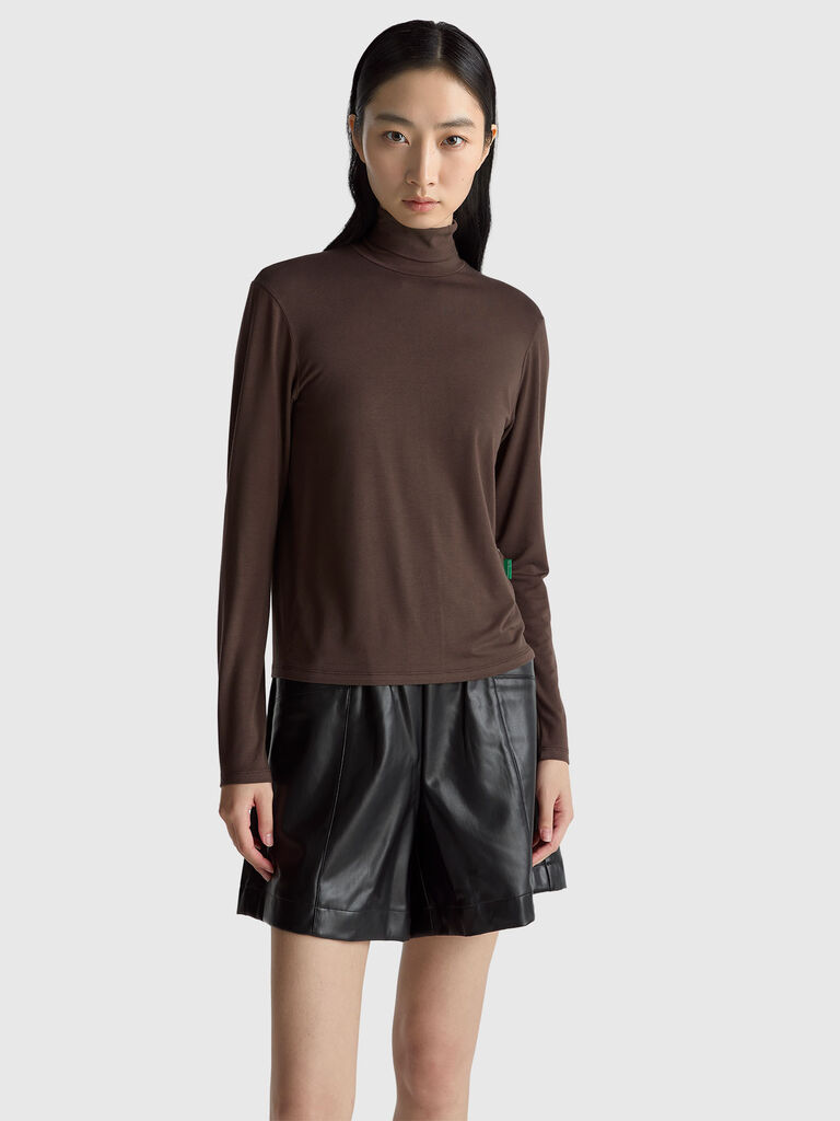 Turtleneck t-shirt in stretch viscose
