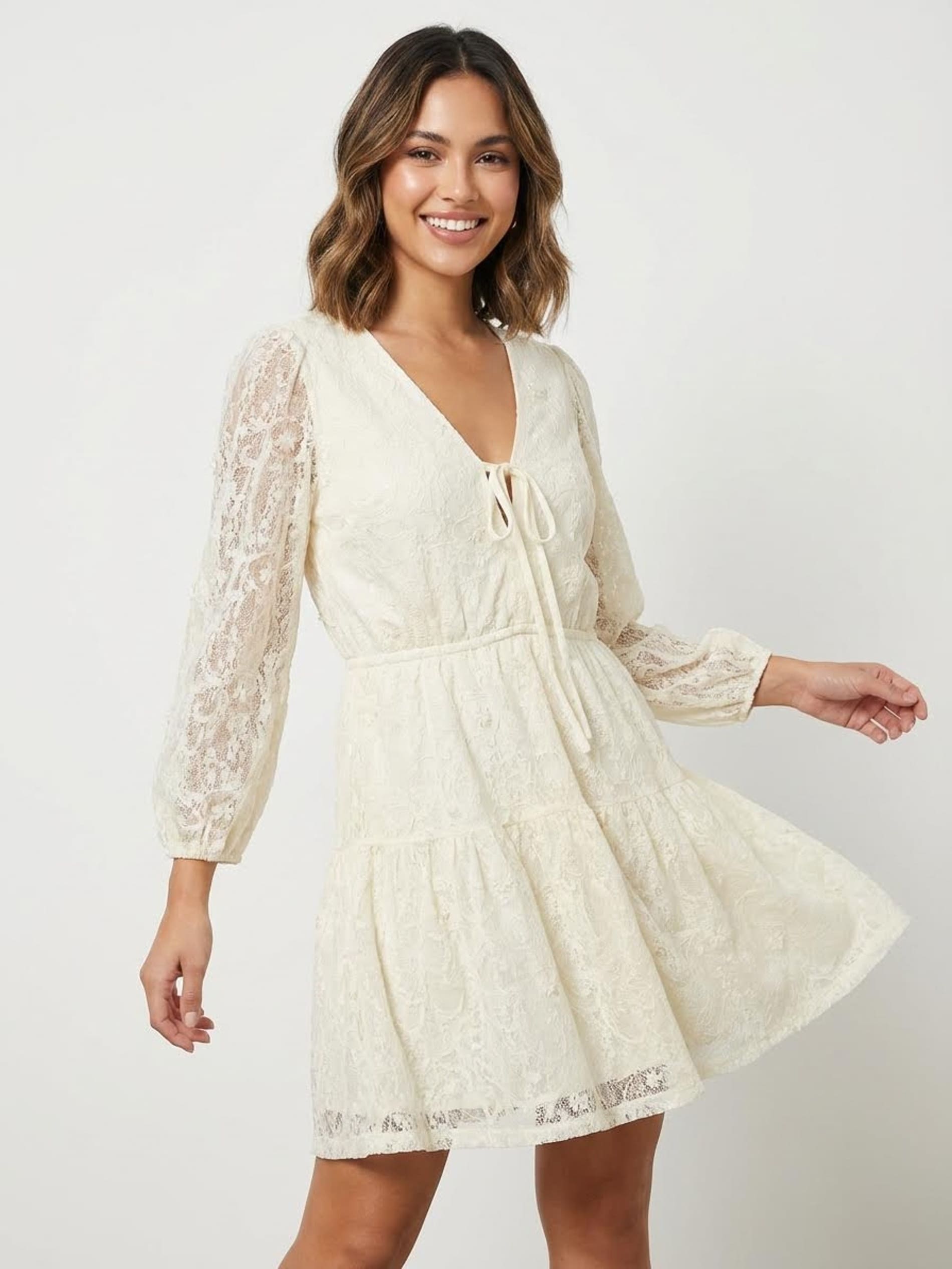 Sukienka mini babydoll z koronką