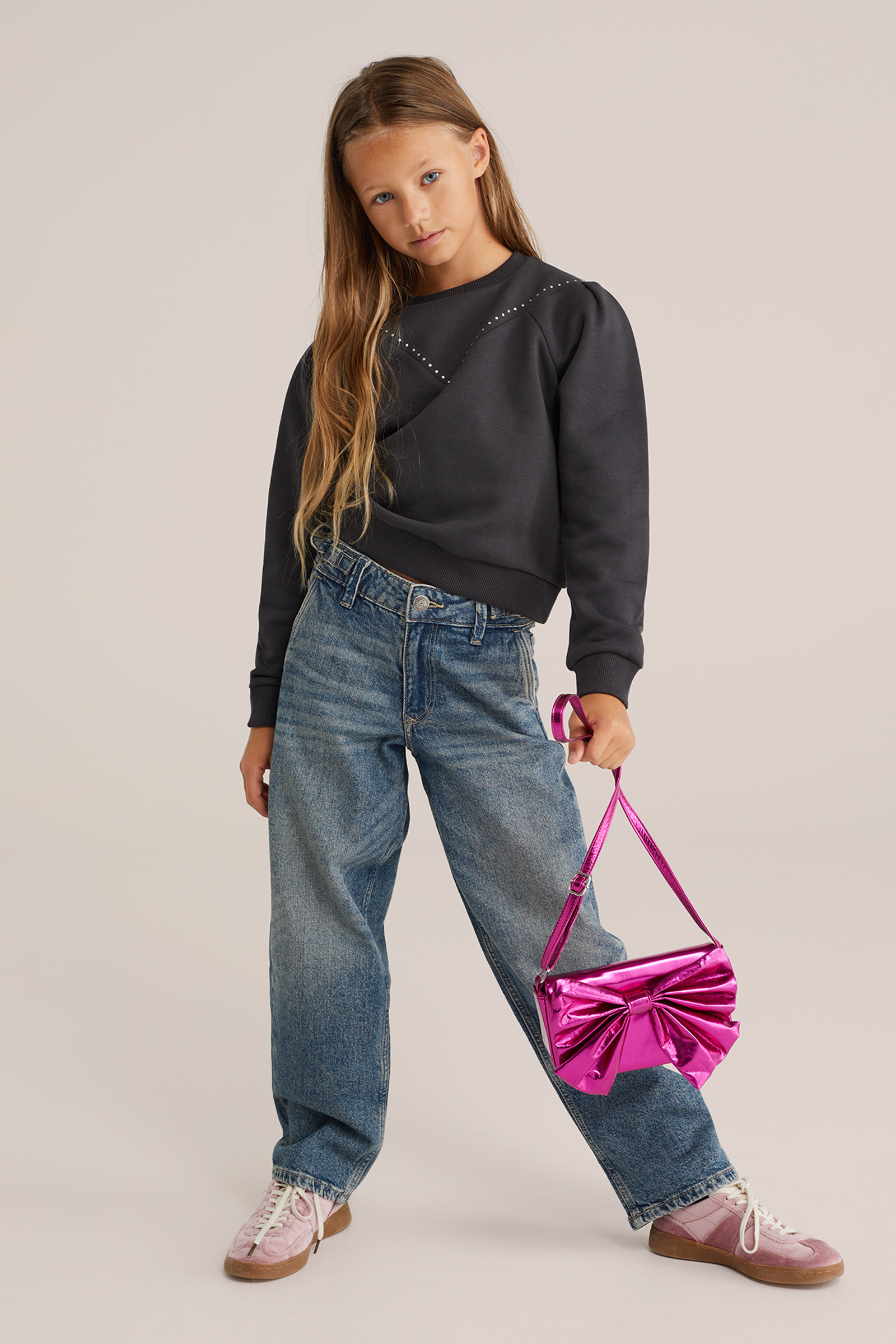 Meisjes sweater met studs