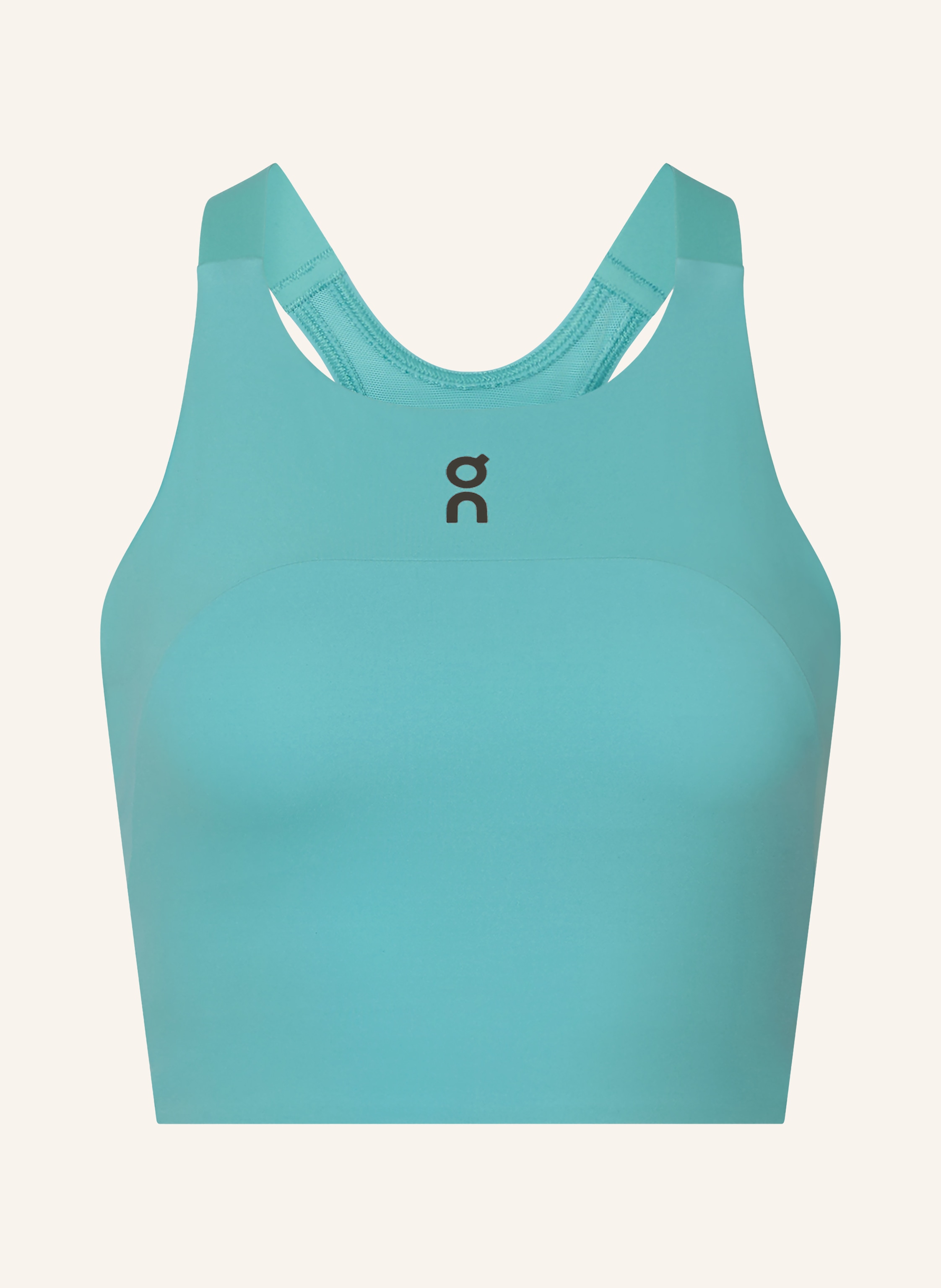 On Cropped-Top PERFORMANCE