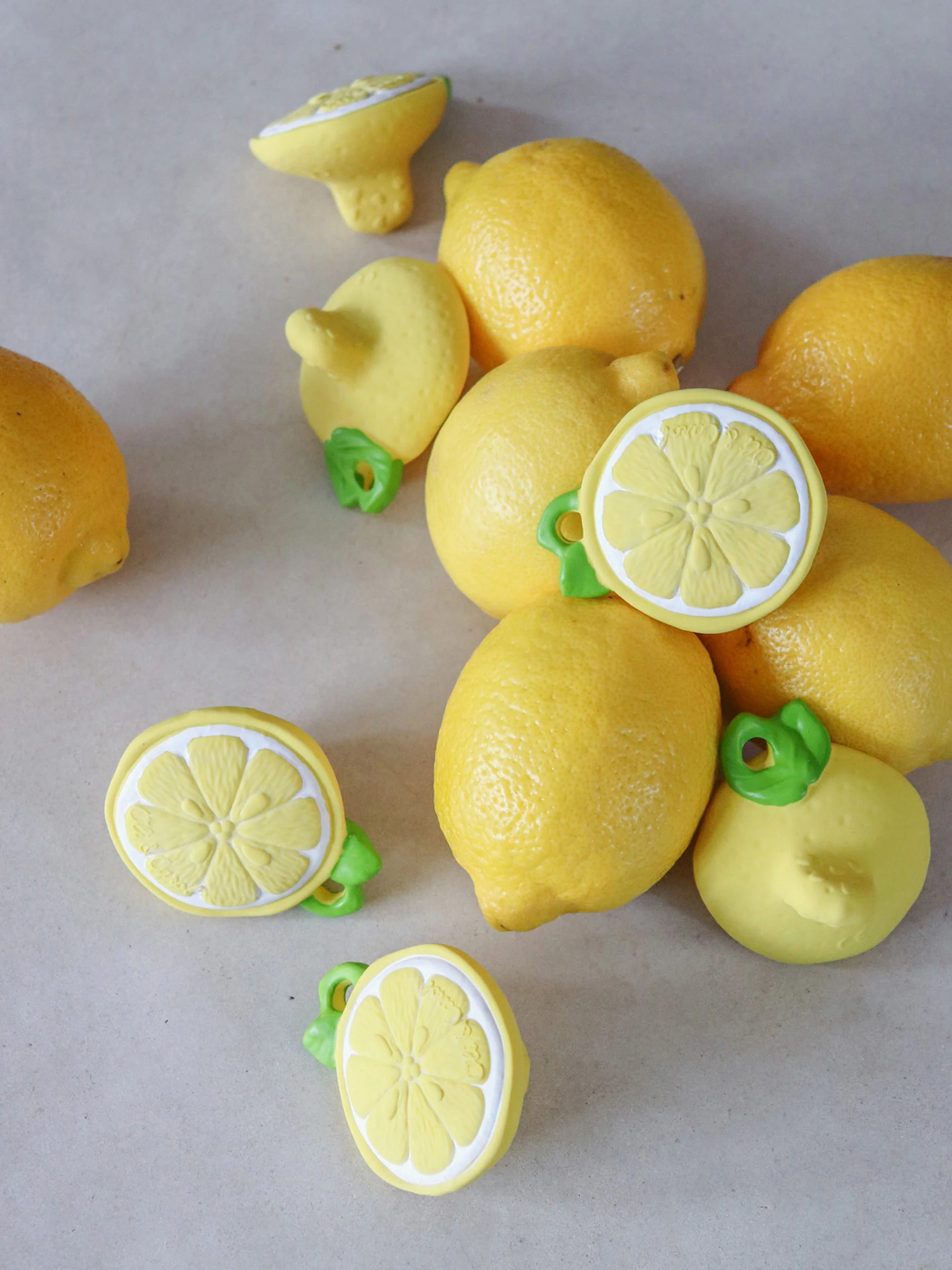 Handgefertigter Baby-Beißring Fruits & Veggies