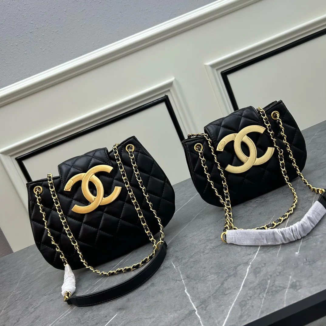 Chanel 24C Vintage Leather Messenger Bag Shoulder Crossbody Bag