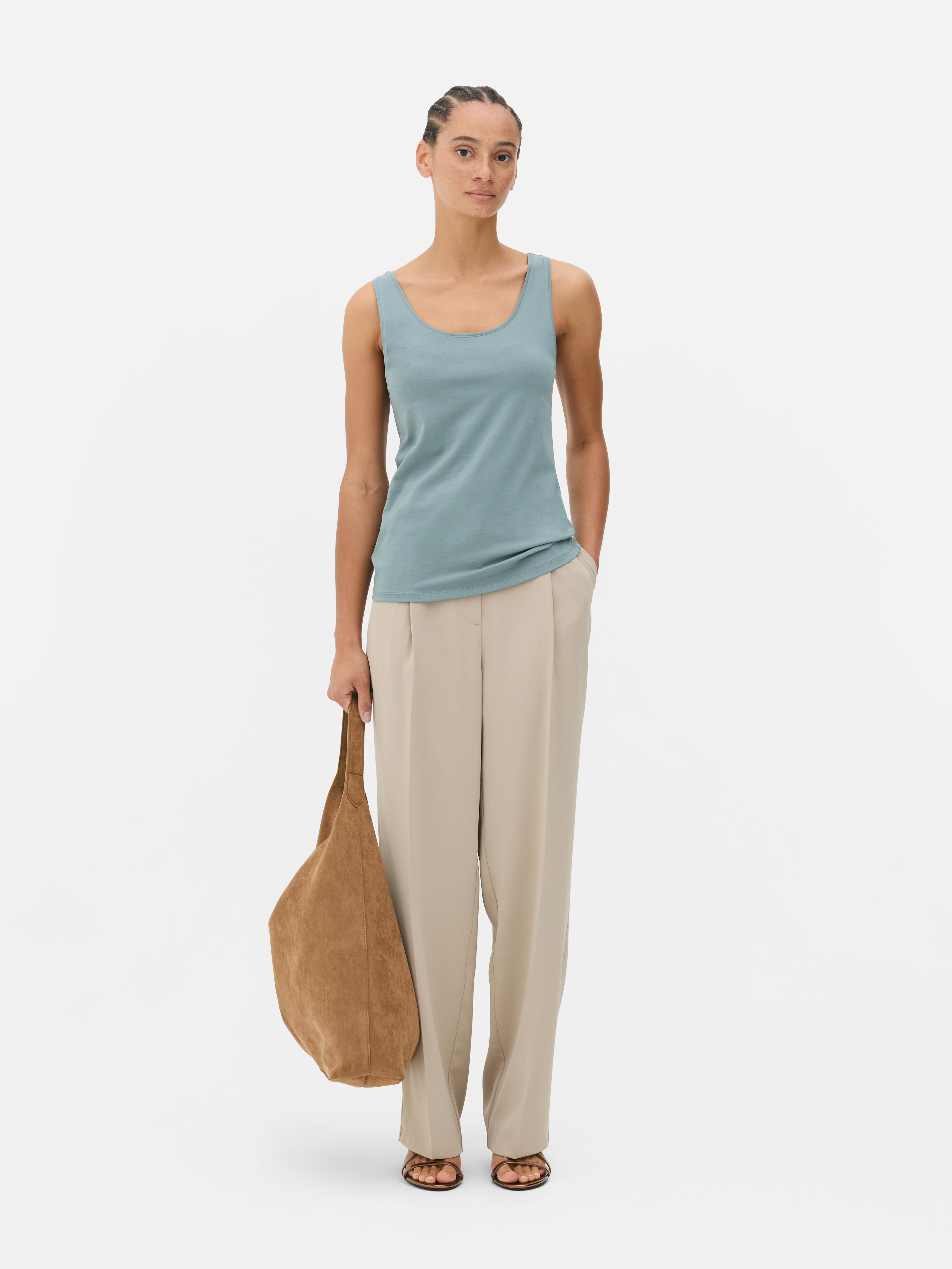 Scoop Neck Stretch Vest